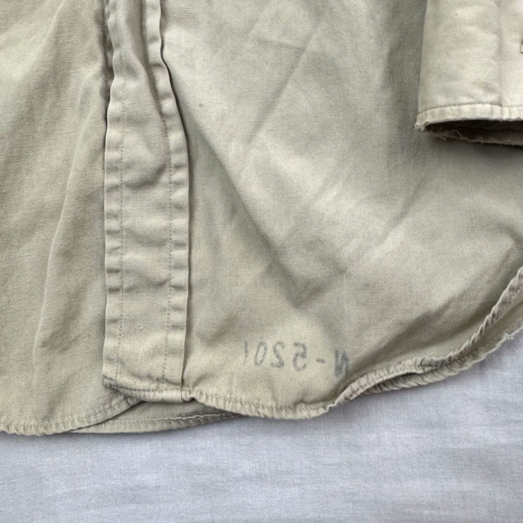 Vintage VINTAGE Army USMC Military Button Up Shirt Adult Medium 1950s True Vintage Beige Mens Size US M / EU 48-50 / 2 - 2 Thumbnail