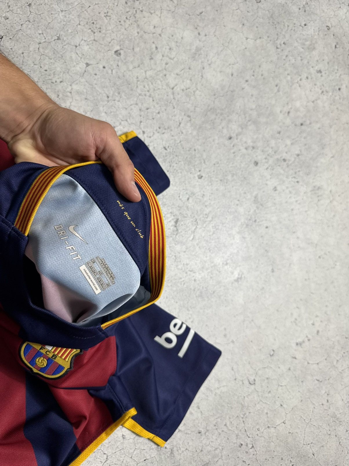 Nike Nike FC Barcelona 2015/2016 Vintage Soccer Jersey FCB Size US S / EU 44-46 / 1 - 10 Thumbnail