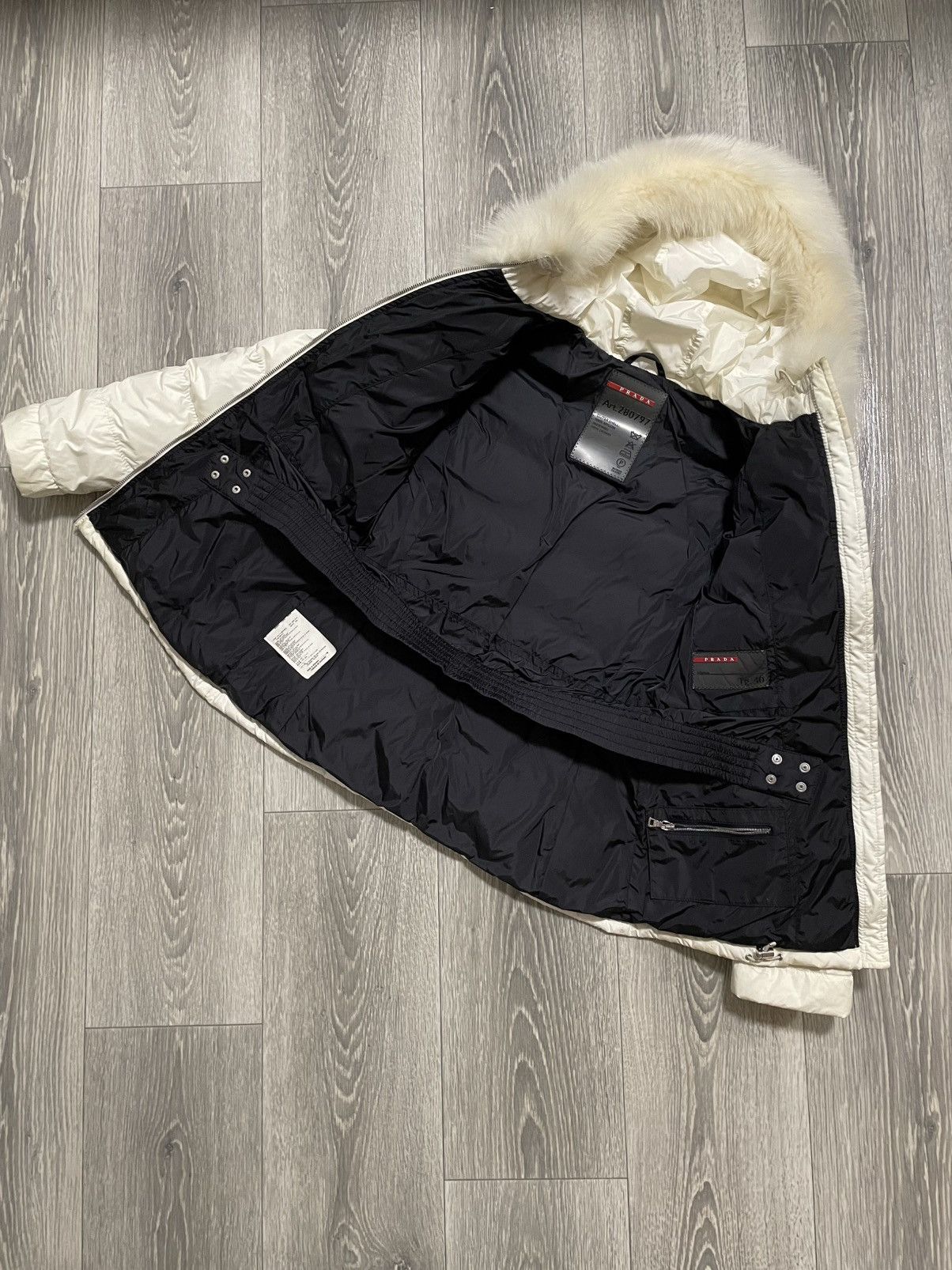 Prada Rare! Vintage Prada White Nylon Down Jacket Fox Fur Size S / US 4 / IT 40 - 3 Thumbnail