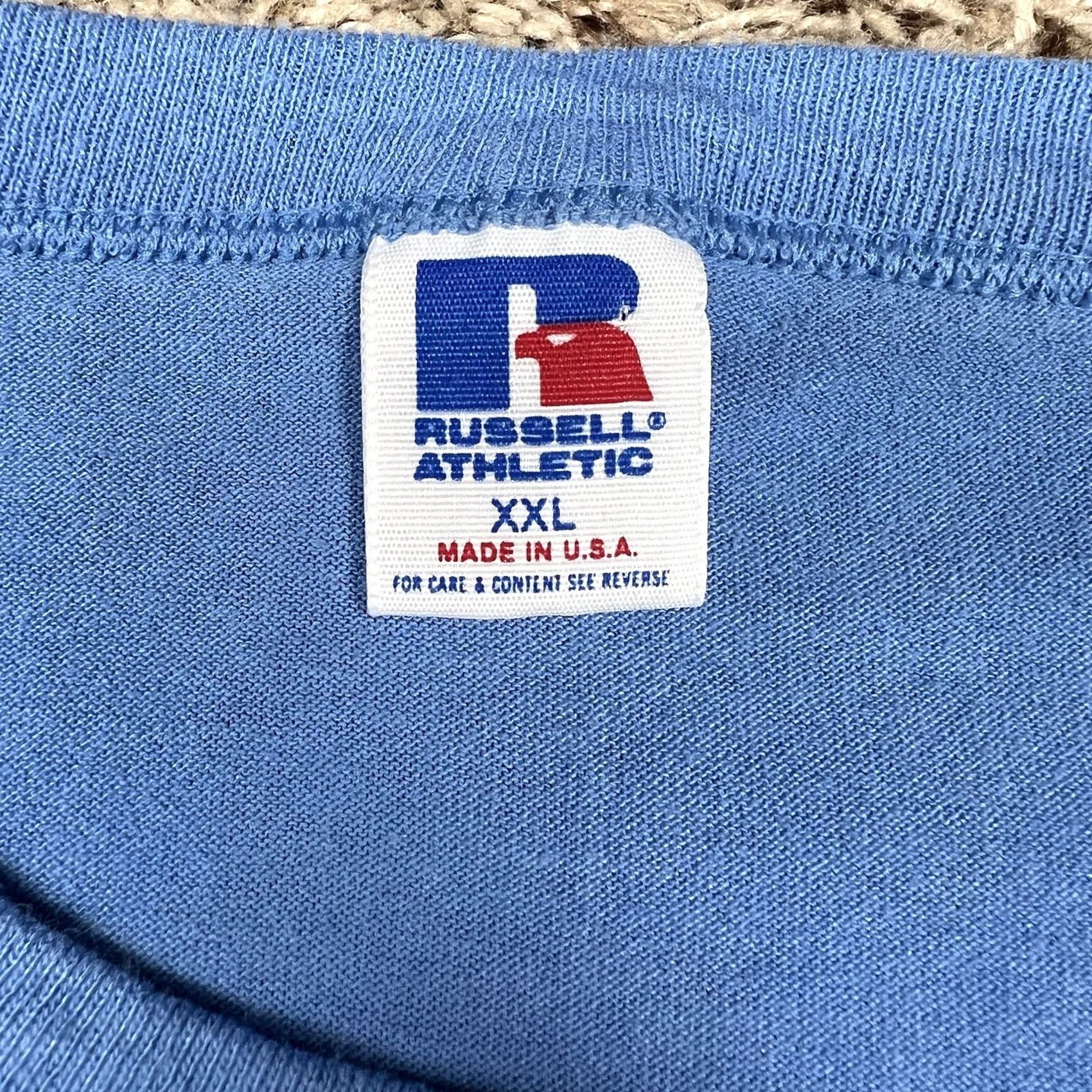 Russell Athletic VINTAGE Russell Athletic Graphic Tee Shirt 2XL Blue 90s Single Stitch Mens Womens Unisex Adults Shirt Size US XXL / EU 58 / 5 - 2 Thumbnail