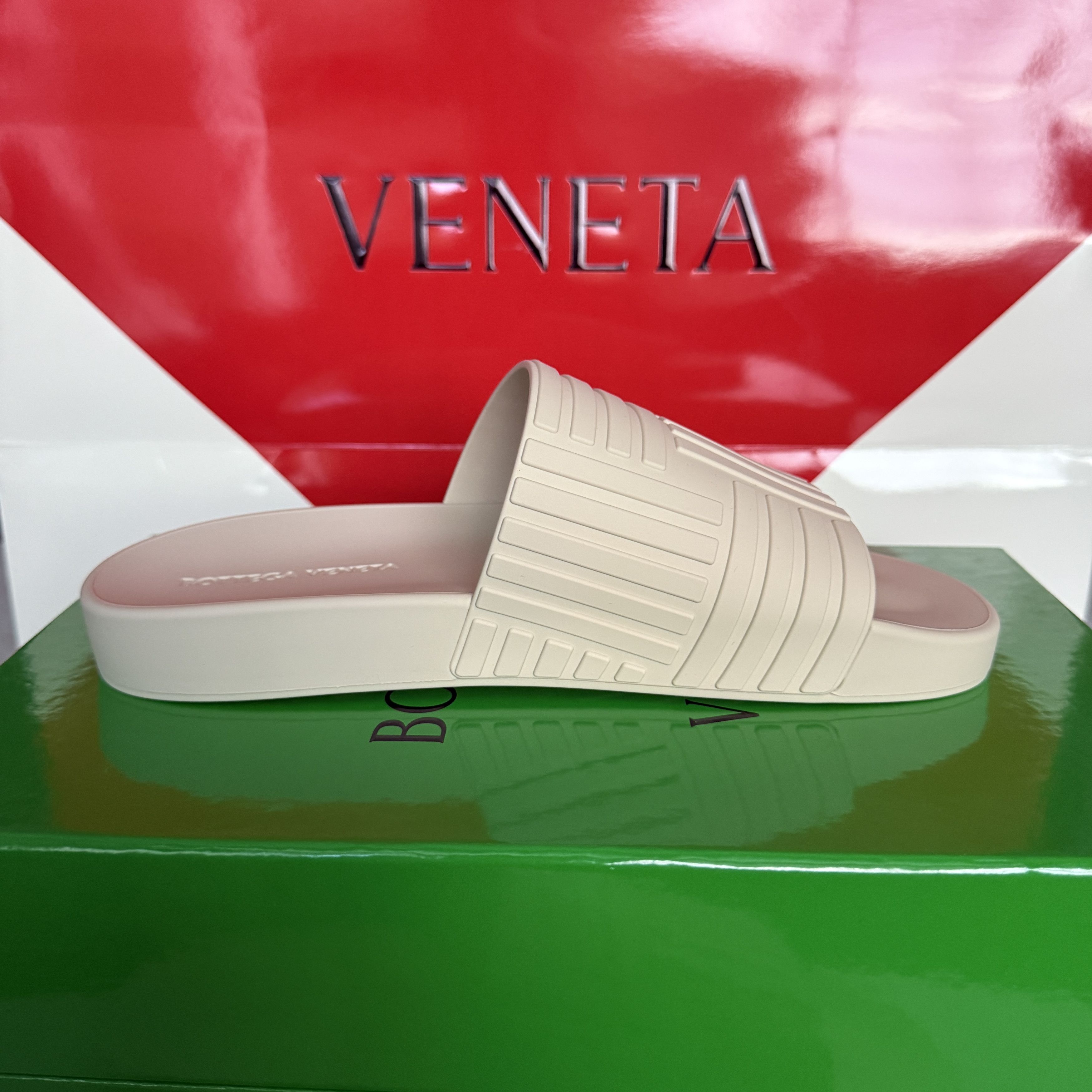 Bottega Veneta Bottega veneta 630039 Men's Off-white Rubber Slip-on Sandals Size US 8 / EU 41 - 2 Thumbnail