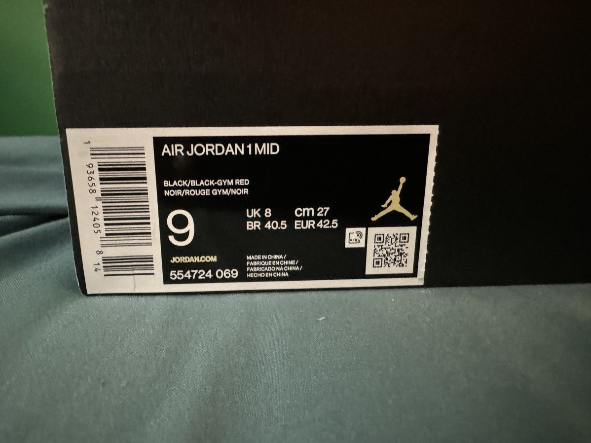 Jordan Brand Nike Air Jordan 1 Mid Chicago Toe 2020 Size US 9 / EU 42 - 6 Thumbnail