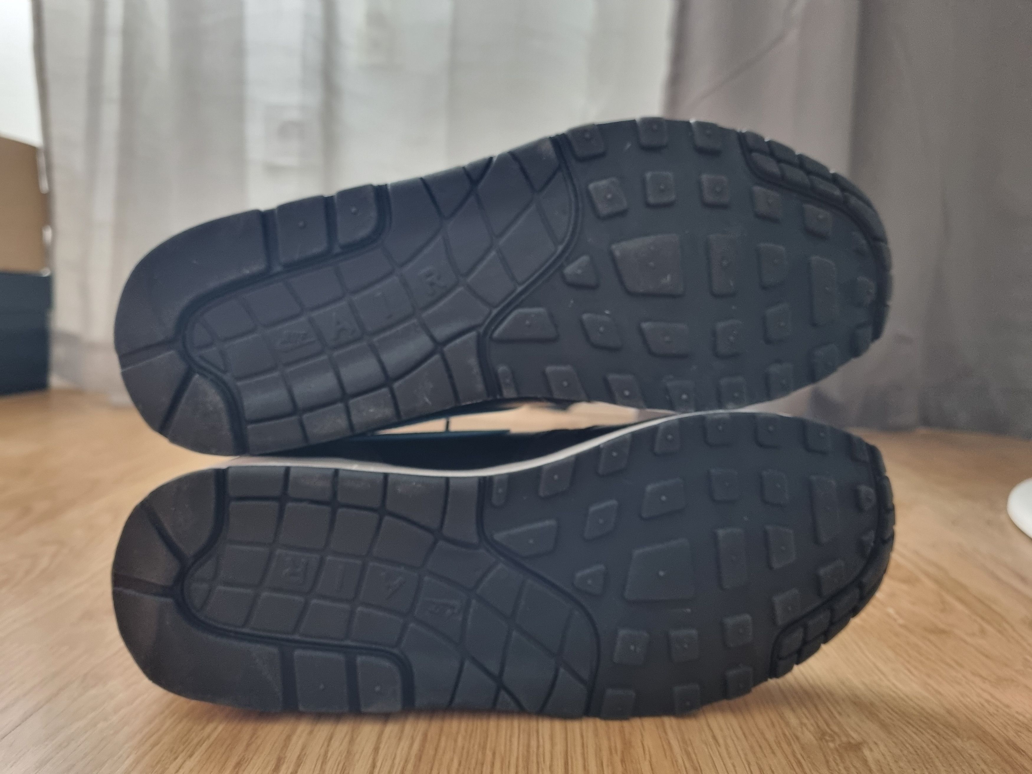Nike Nike Air Max 1 Tongue Tab Black Blue Fury Size US 10 / EU 43 - 6 Thumbnail