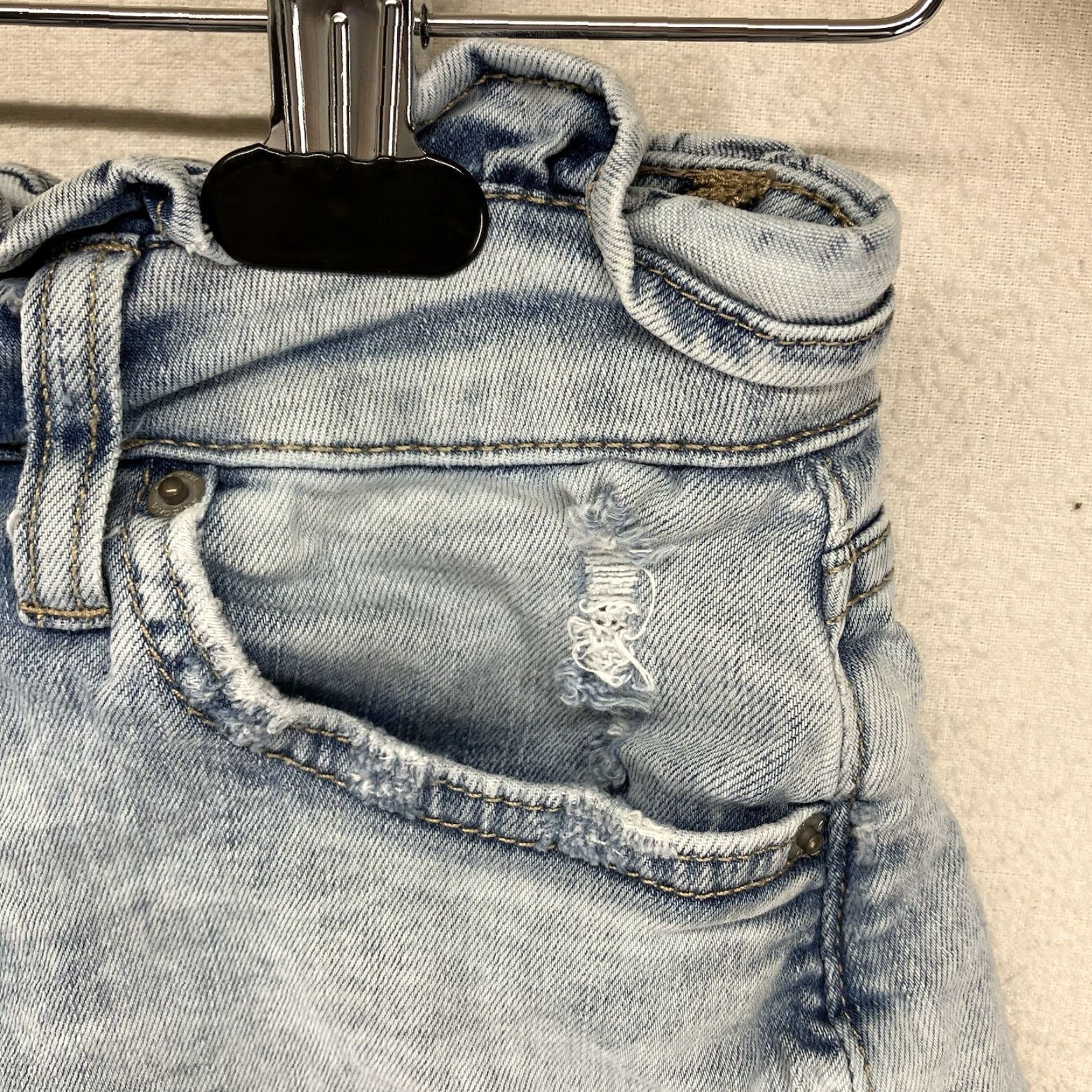 Vintage Arizona Jeans Women's Juniors Size 5 High Rise Cut-Off Shorts Blue 90s Retro Ruffle Waist Size 27" / US 4 / IT 40 - 6 Thumbnail