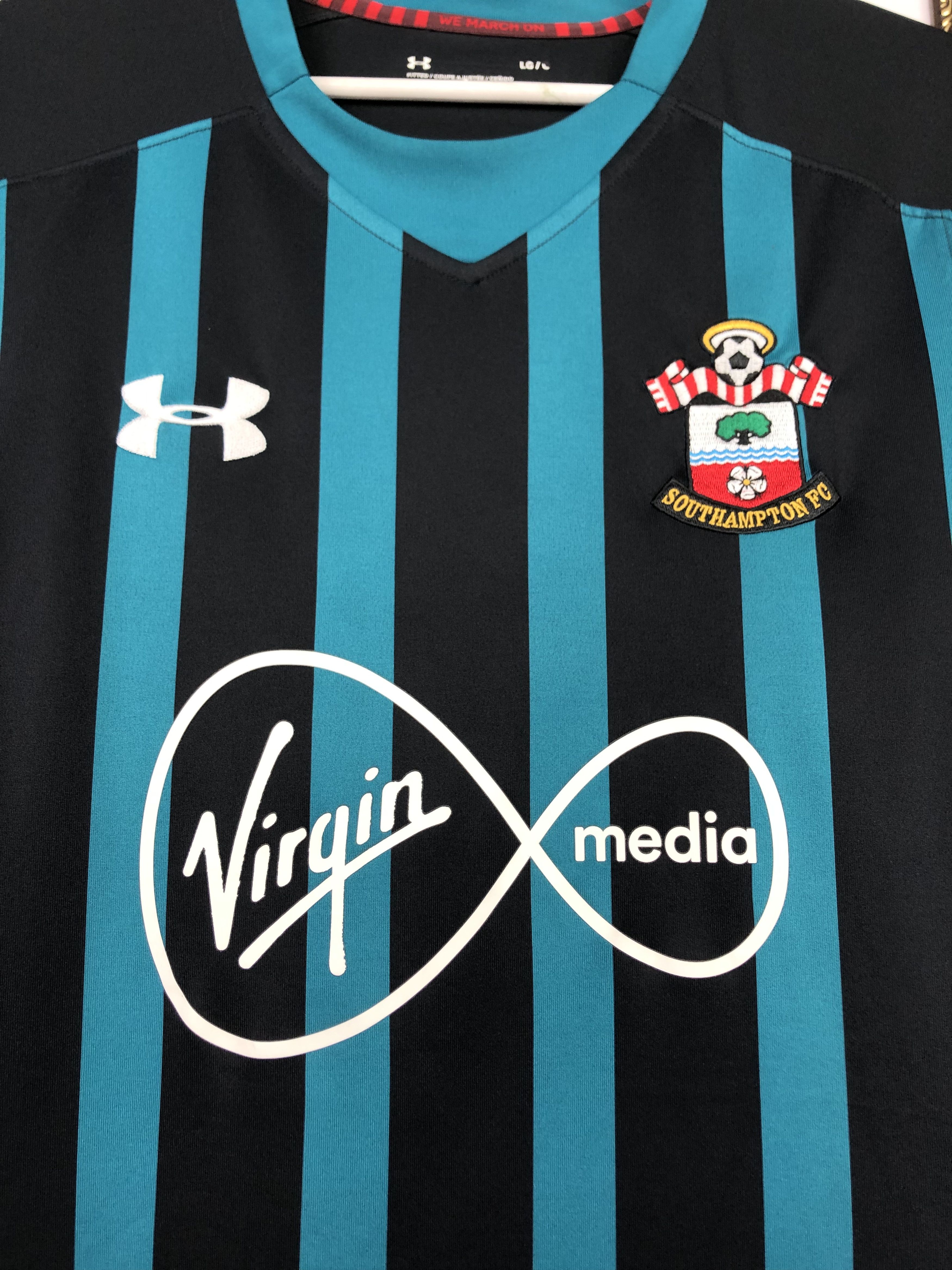 Other Southampton Away football shirt 2017 Soccer Mens Jersey Size US L / EU 52-54 / 3 - 3 Thumbnail