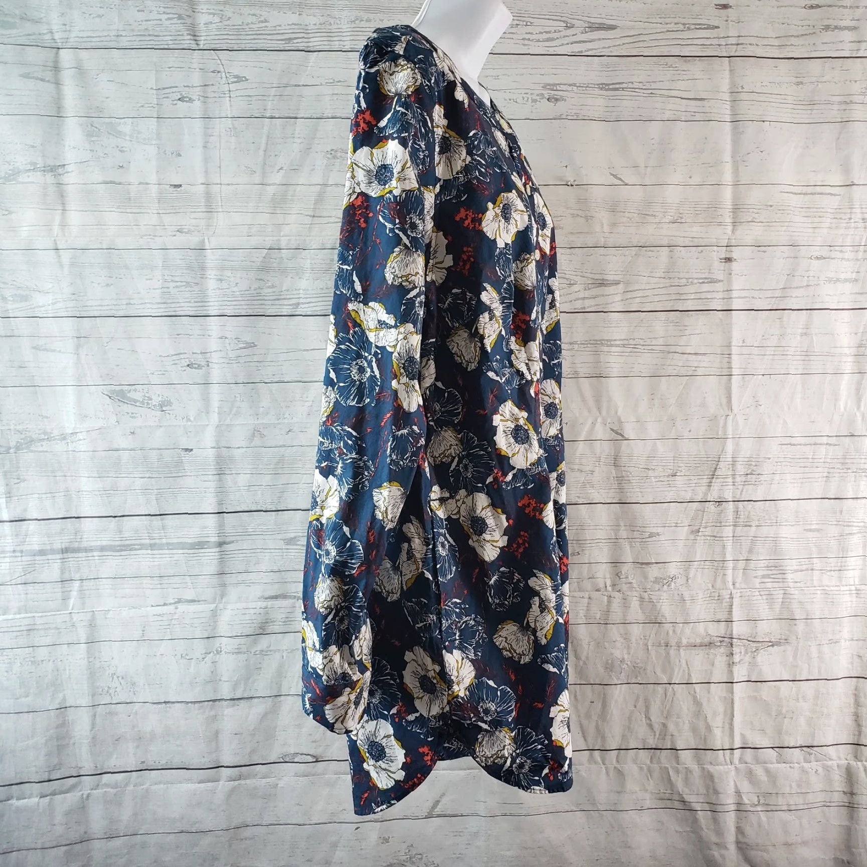 Vintage Duluth Womens Wrinklefighter Tunic Large Blue White Floral Button Front Shirt Size L / US 10 / IT 46 - 3 Thumbnail
