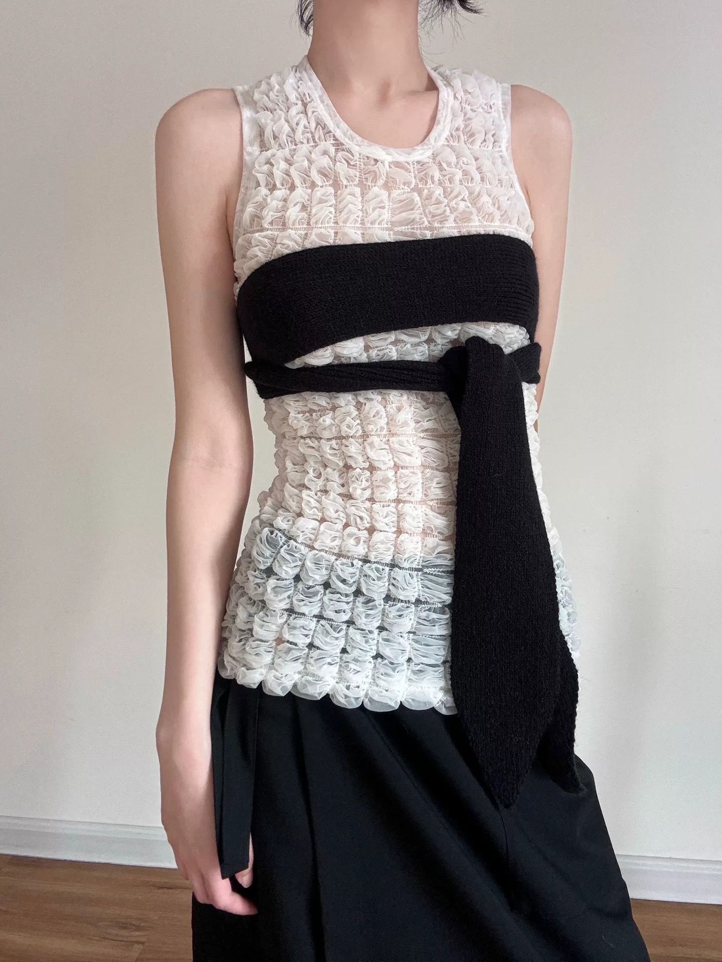 Comme des Garcons CDG Ruffled Top with Straps Size XS / US 0-2 / IT 36-38 - 1 Thumbnail