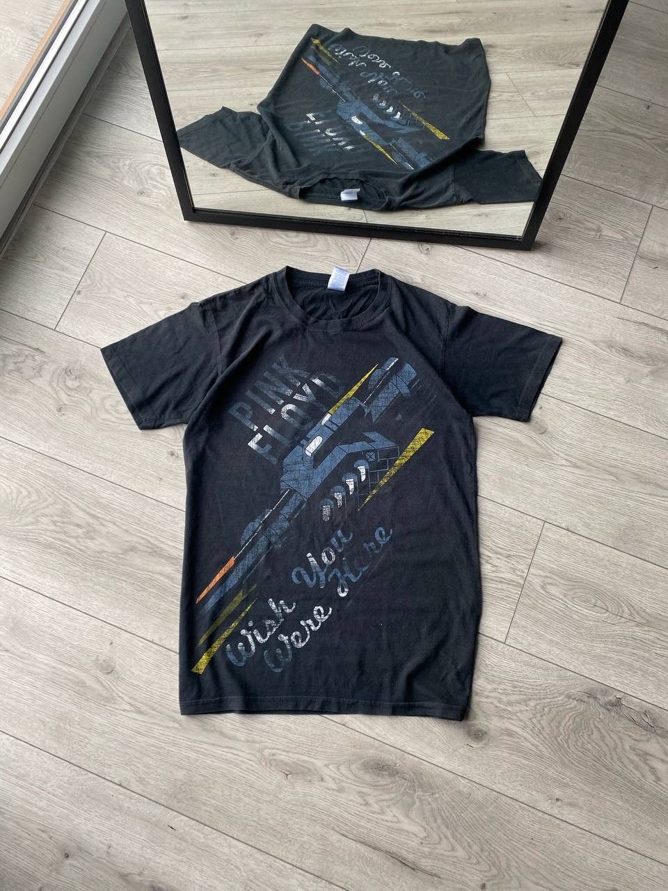 Band Tees × Pink Floyd × Vintage Vintage 90's Pink Floyd Wish You Were Here Tour T-shirt M Size US M / EU 48-50 / 2 - 2 Thumbnail