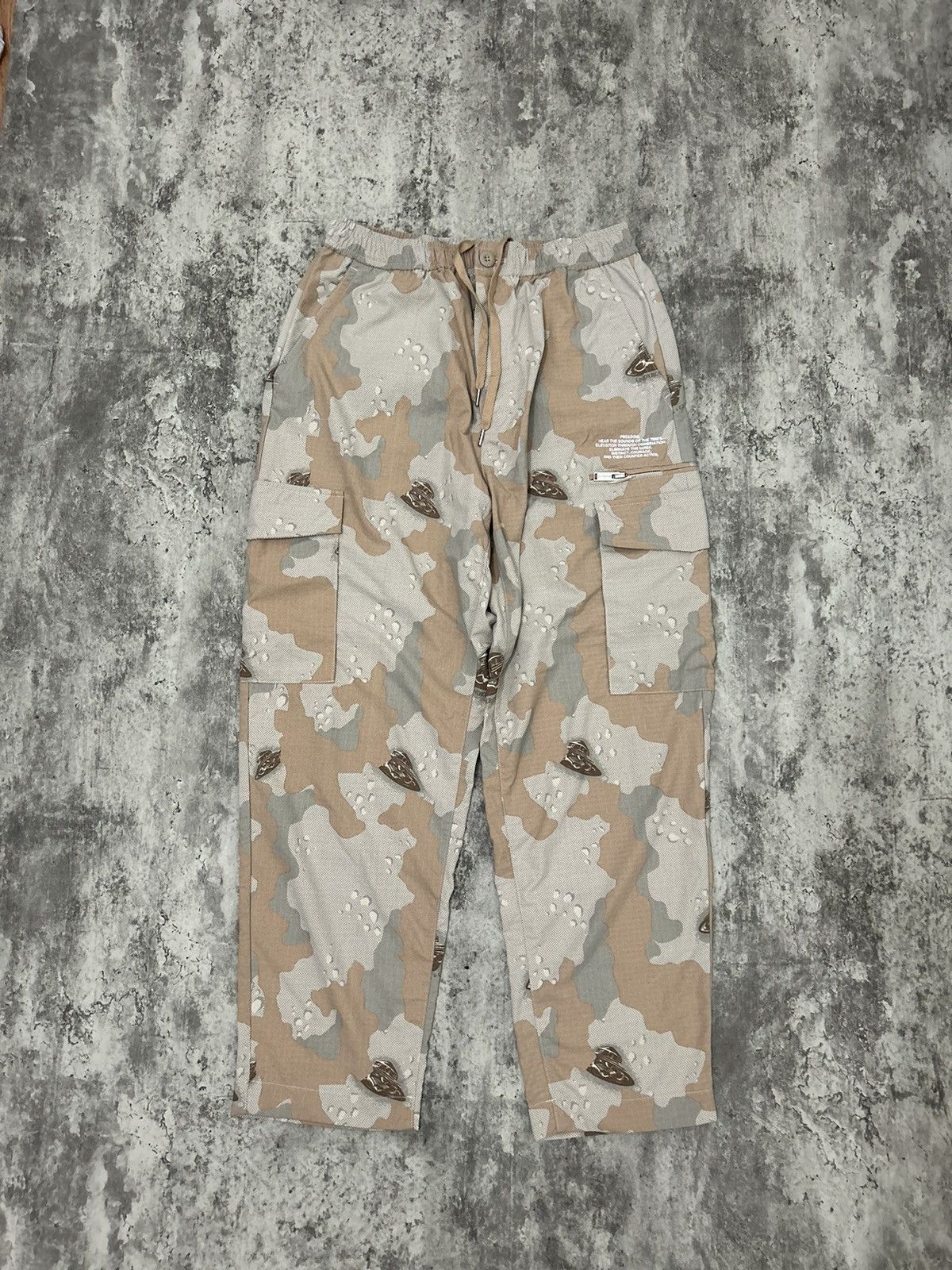 GU × Undercover Undercover x GU Military Camouflage Cargo Pans Size US 30 / EU 46 - 1 Thumbnail