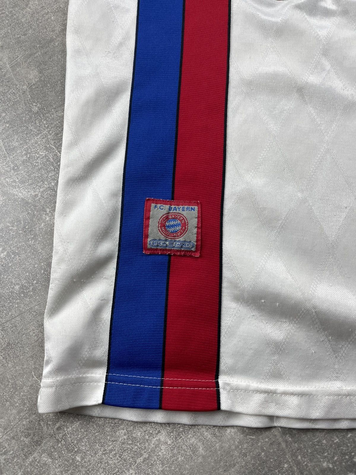 Adidas Adidas FC Bayern Munich Away Football Shirt 1993–95 Vintage Size US L / EU 52-54 / 3 - 5 Thumbnail