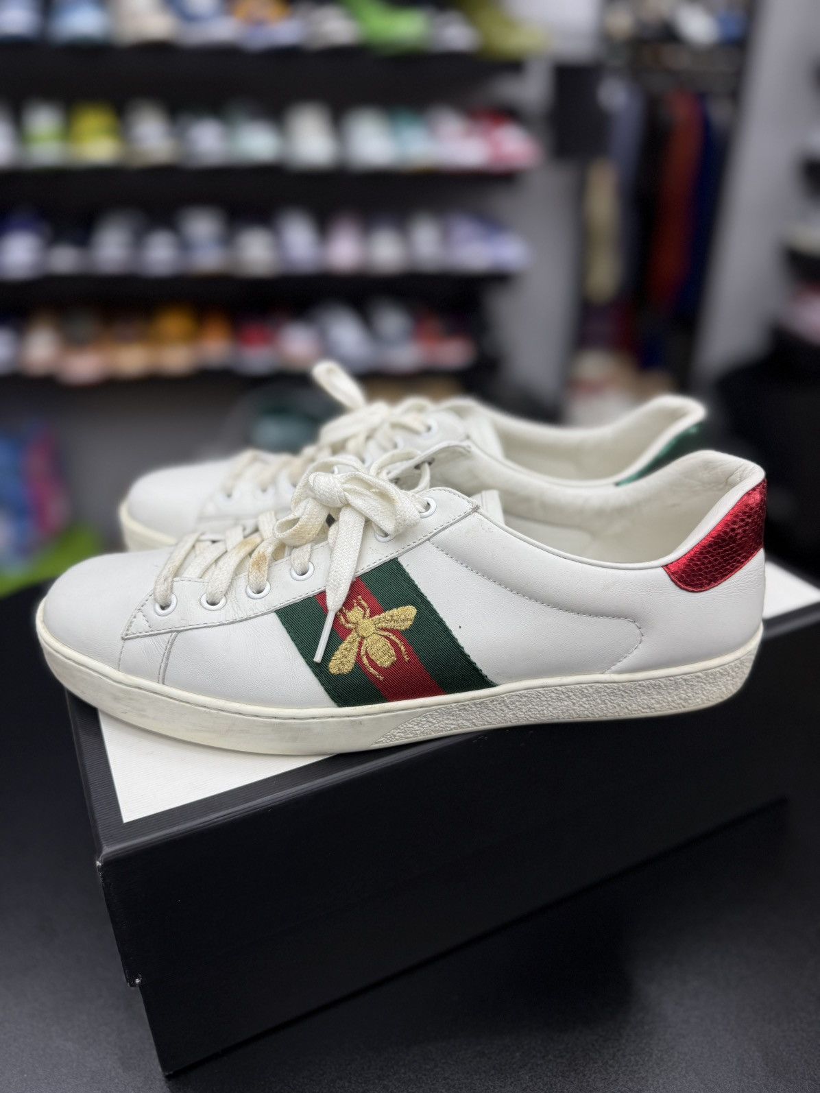 Gucci Gucci Mens Low Top Bee Sneakers Size 10G/10.5US Size US 10.5 / EU 43-44 - 5 Thumbnail