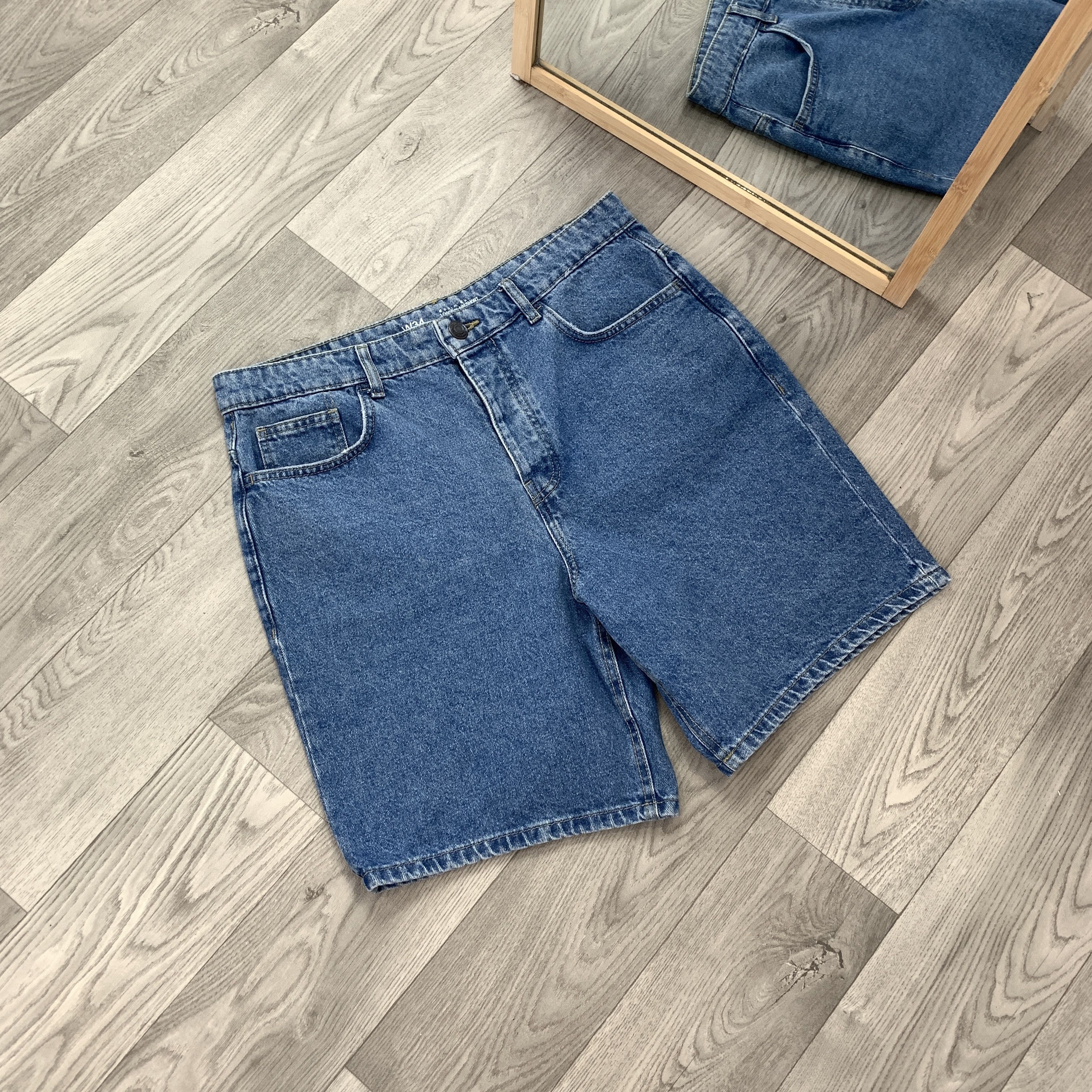 Denim & Co. Denim Co Loose Plain Stonewashed Relaxed Fit No Fade Shorts Size US 34 / EU 50 - 4 Thumbnail