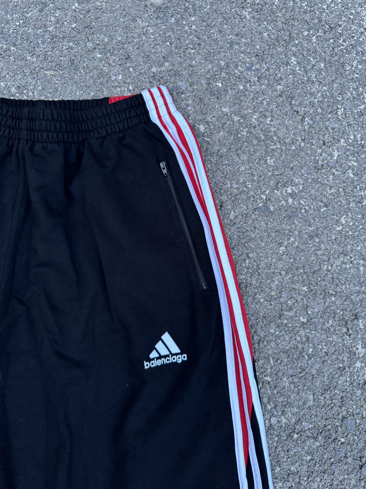 Balenciaga Balenciaga Adidas Oversized Cotton Sweatpants Sz.S Size US 30 / EU 46 - 2 Thumbnail