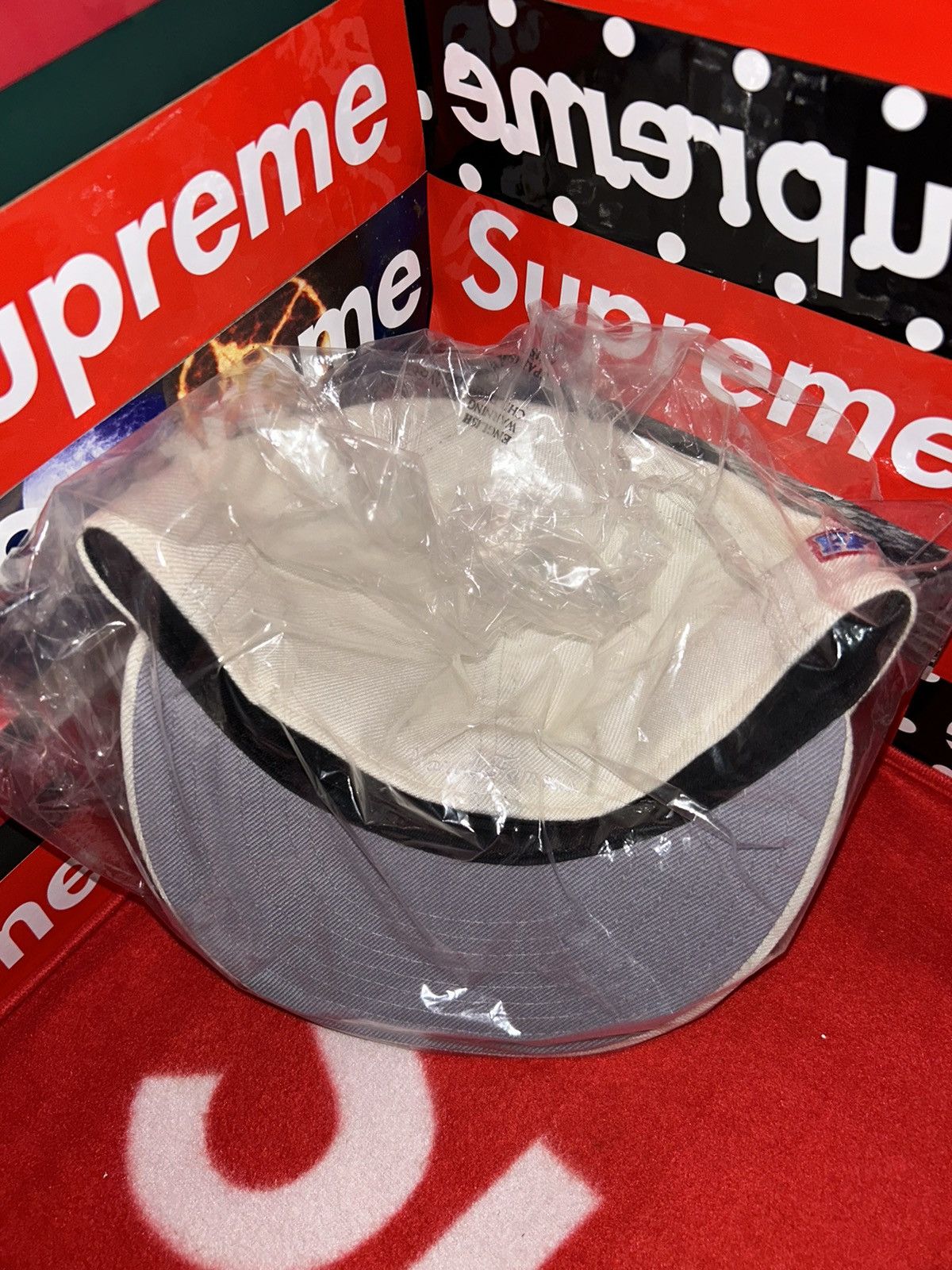 Supreme Supreme World Famous Box Logo New Era Hat FW20 Size ONE SIZE - 2 Thumbnail
