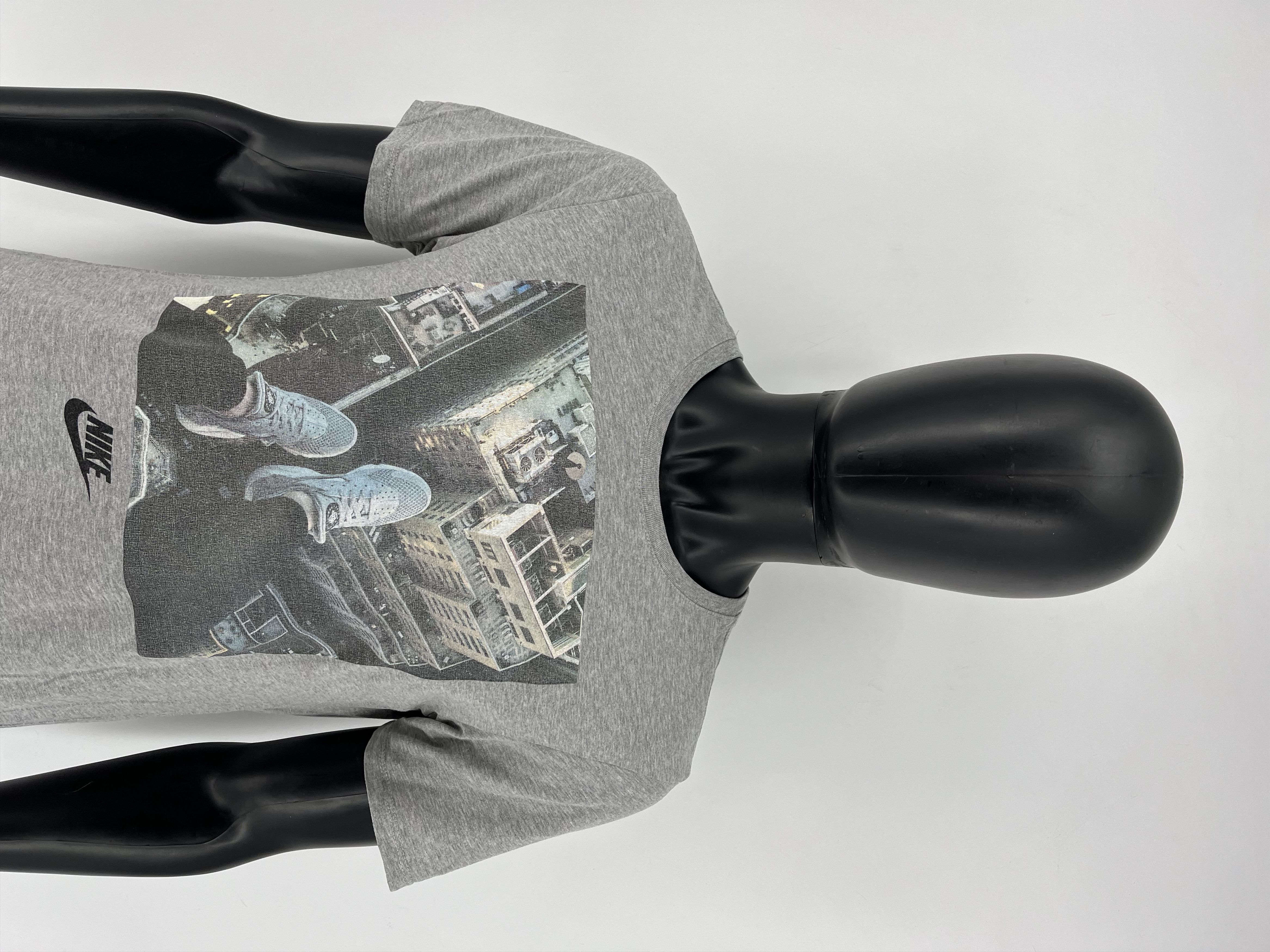 Nike Vintage 90s Nike Swoosh Logo Tee Travis Scott Style Grailed Size US M / EU 48-50 / 2 - 1 Thumbnail