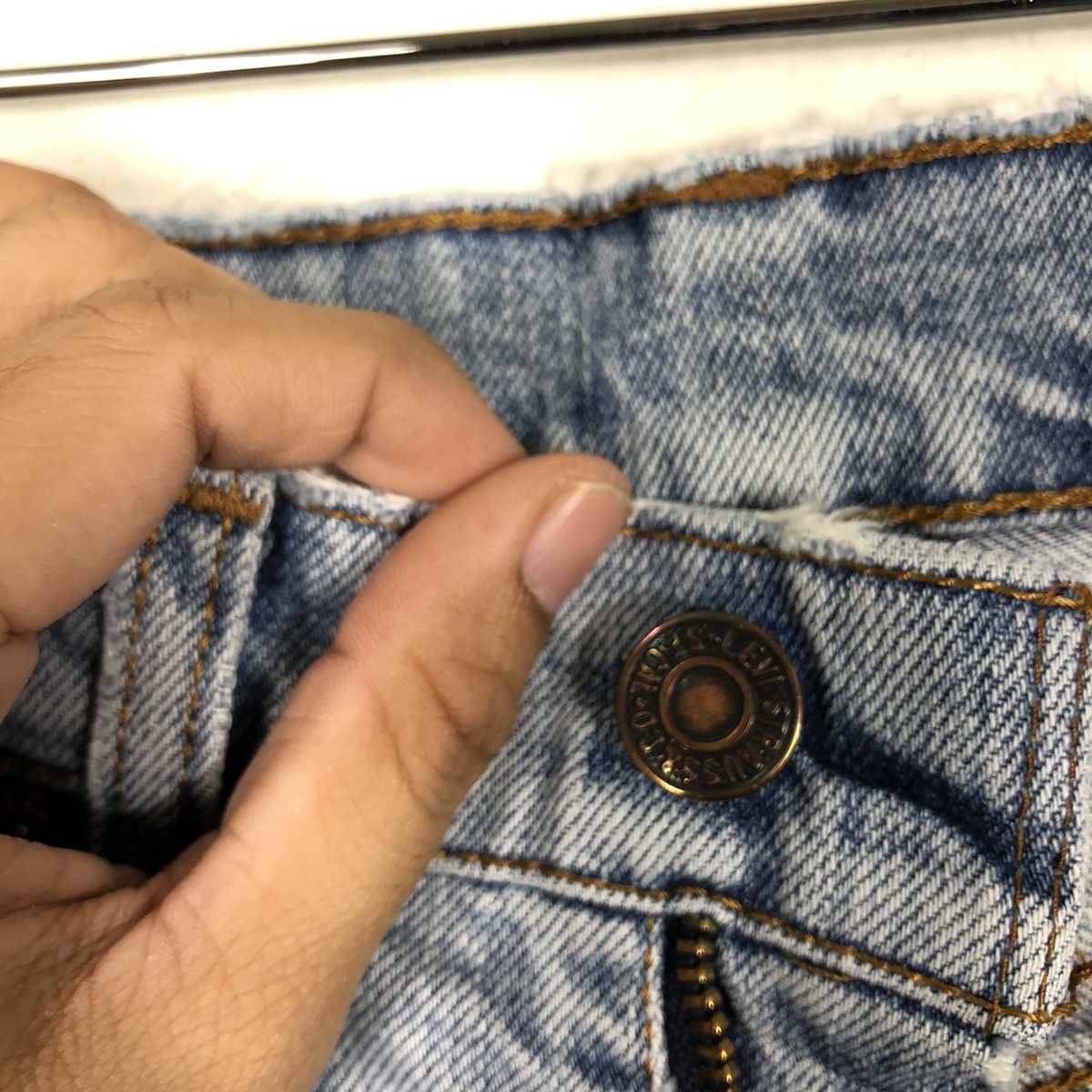 Levi's 🔥90’s Distressed Denim Jeans Levi’s Size US 29 - 13 Thumbnail
