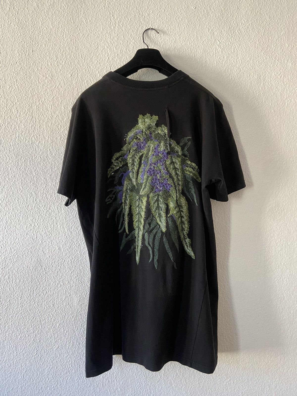 image of 11 By Boris Bidjan Saberi Indica Sativa Embroidered T-Shirt in Black, Men's (Size XL)