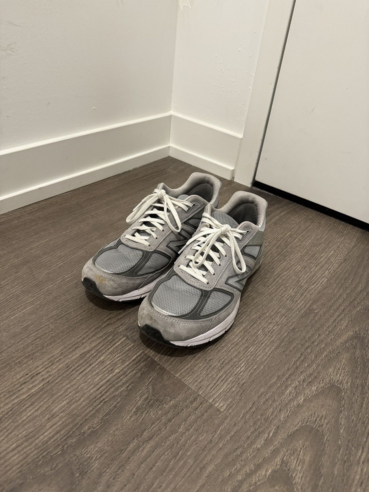 image of New Balance 990V5 Shoes in Grey, Men's (Size 11)