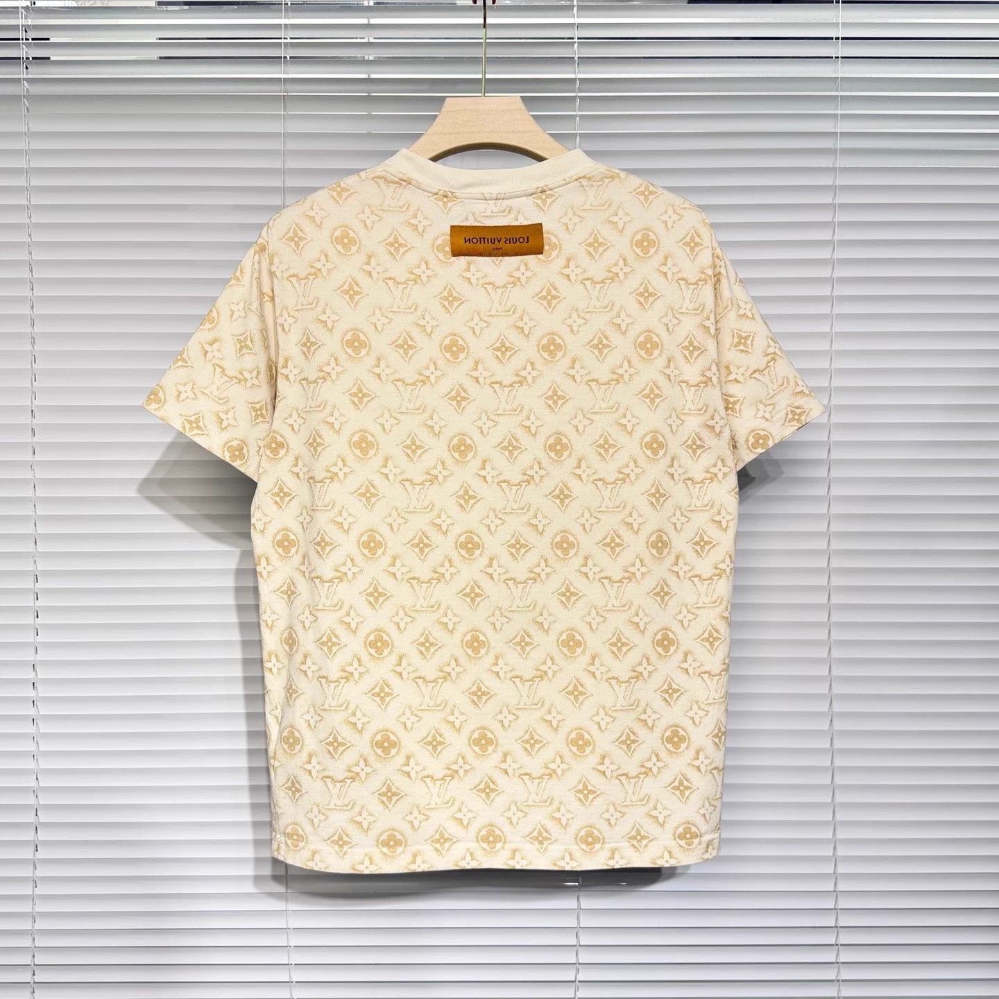 Louis Vuitton LV short sleeve Tee S 24 Pre-Spring Monogram Beige Size US S / EU 44-46 / 1 - 2 Thumbnail