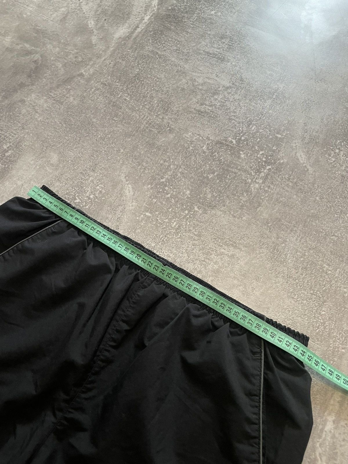 Nike × Vintage Vintage Nike Black Shorts Y2K Size XL Size US 36 / EU 52 - 15 Thumbnail