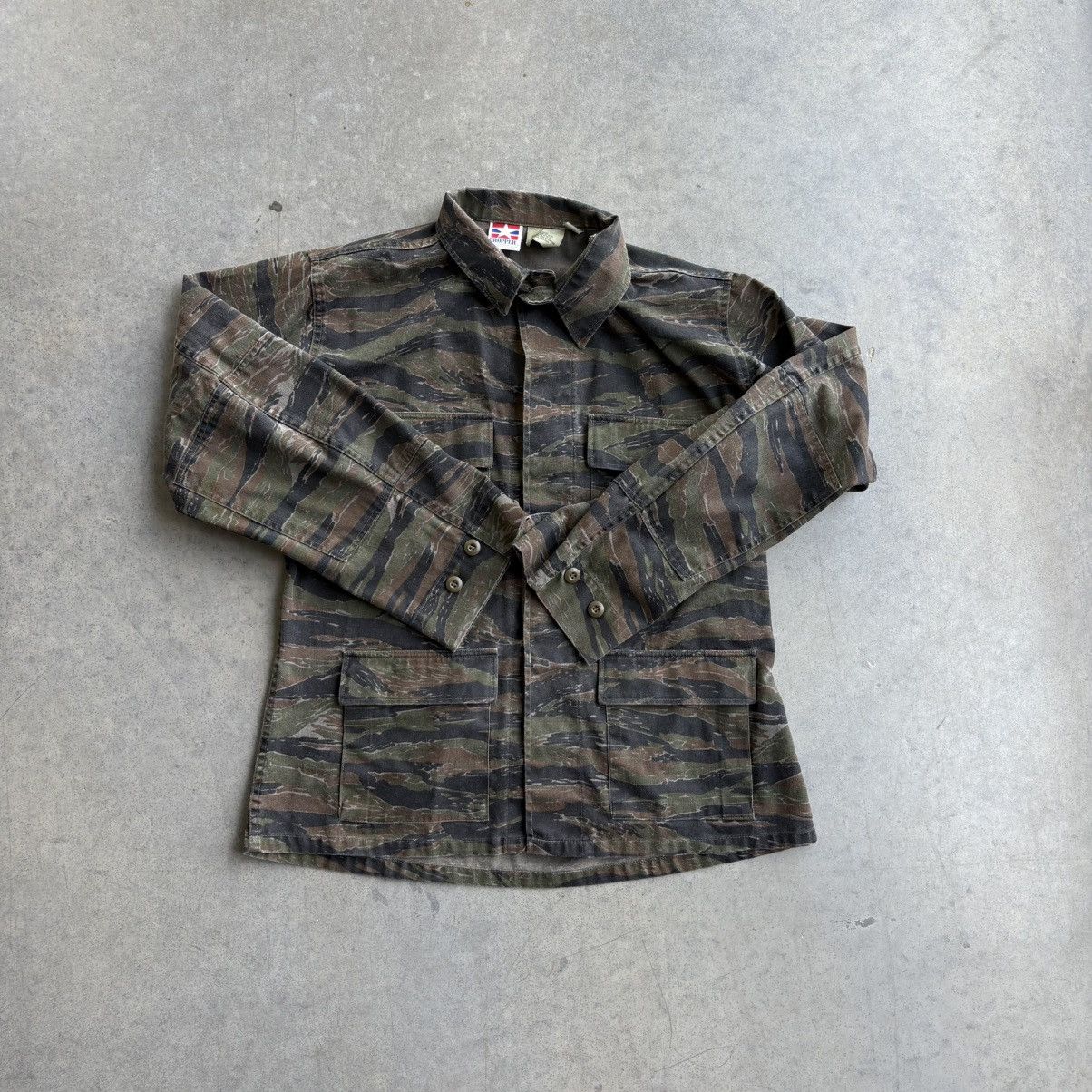Other Vintage Military 90's Button Up Camo Tiger Striped Vietnam Size US XL / EU 56 / 4 - 2 Thumbnail
