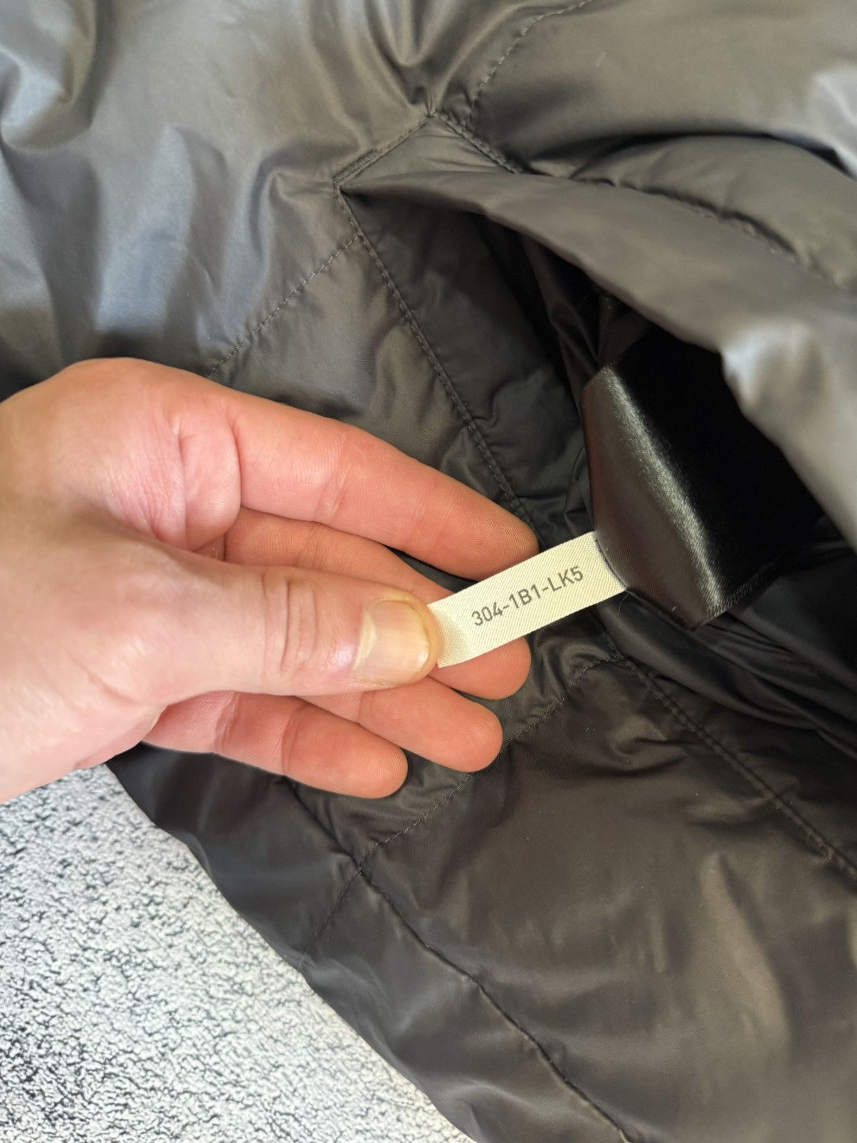 KJUS Kjus Reversible Down Jacket Black Hooded Puffer EU52 USM Size US M / EU 48-50 / 2 - 16 Thumbnail