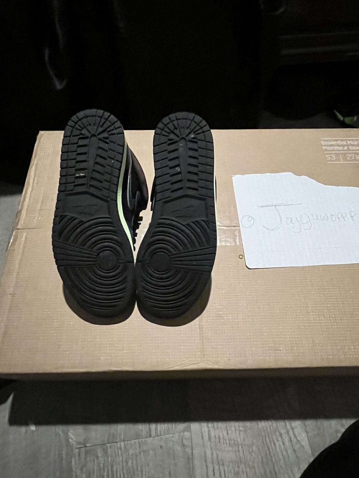 Jordan Brand × Nike Jordan 1s Size US 8.5 / EU 41-42 - 3 Thumbnail