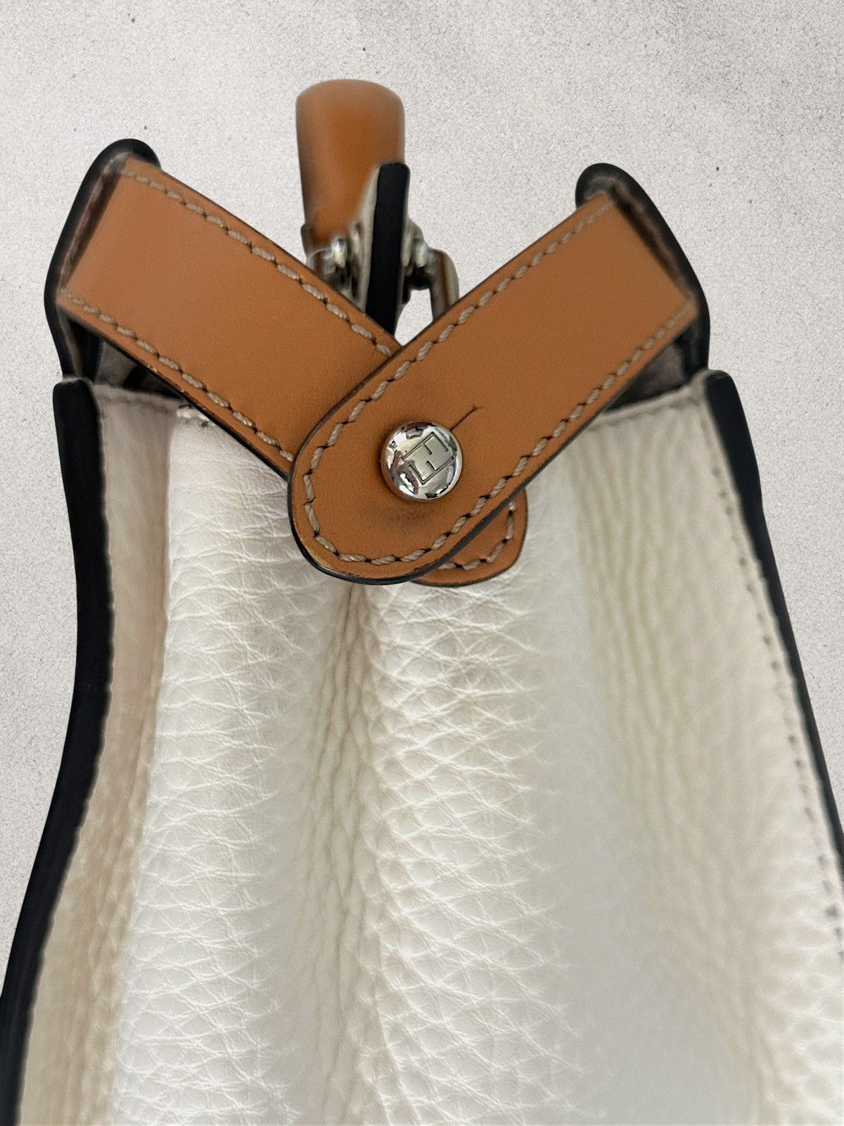 Fendi Fendi FF Peekaboo, Retail $6959 Size ONE SIZE - 4 Thumbnail
