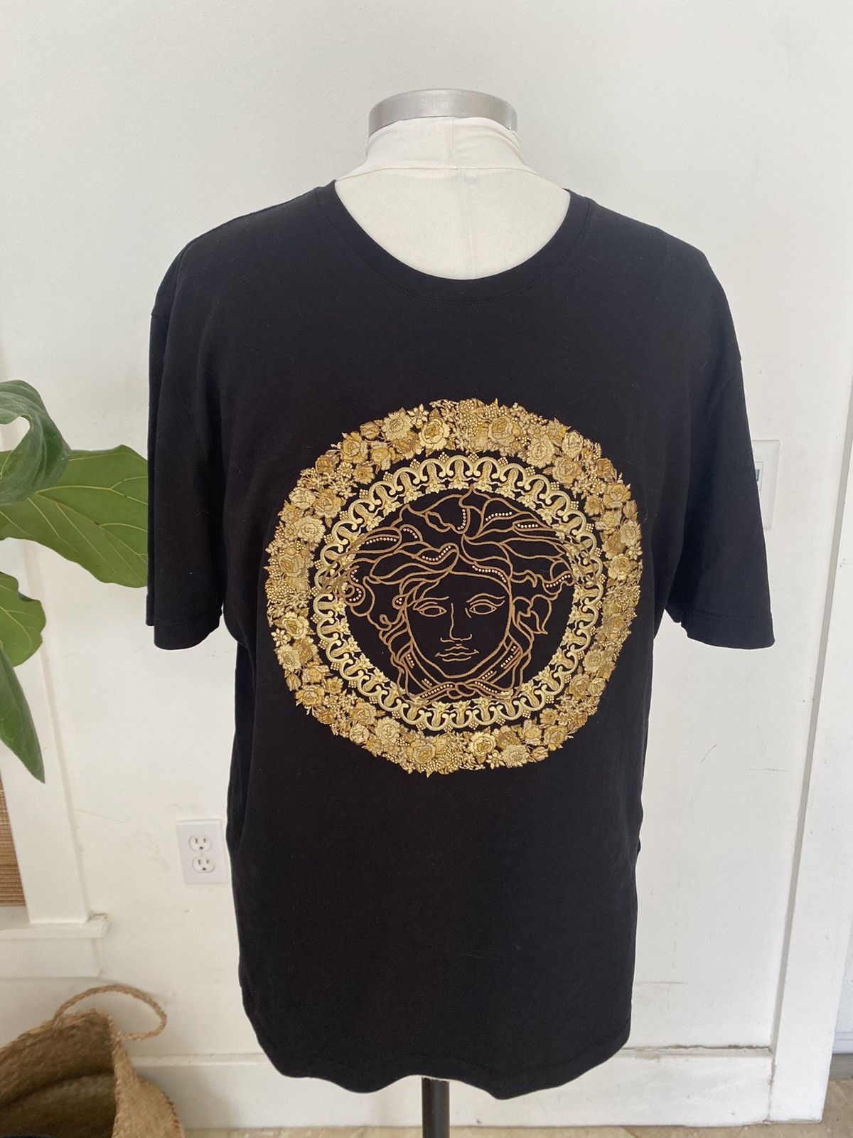 Versace Versace Medusa Sundial Mens Tee Shirt XXL Size US XXL / EU 58 / 5 - 3 Thumbnail