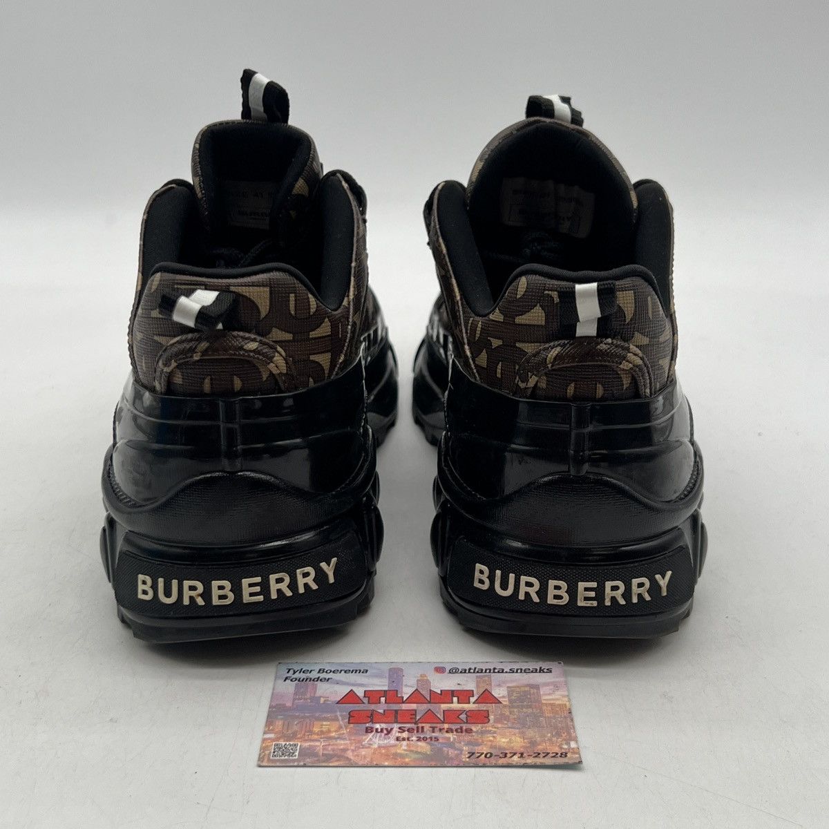 Burberry Burberry Arther monogram print e-canvas Wmns Size US 8.5 / EU 41-42 - 3 Thumbnail