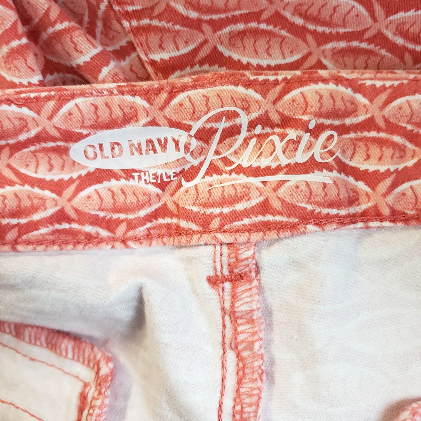 Old Navy Old Navy Womens Pixie Pants Sz 6 Pink Fish Print Mid Rise Cotton Blend Pants Womens 6 Pink Fish Print Cropped Casual Vintage: No Size 28" / US 6 / IT 42 - 7 Thumbnail