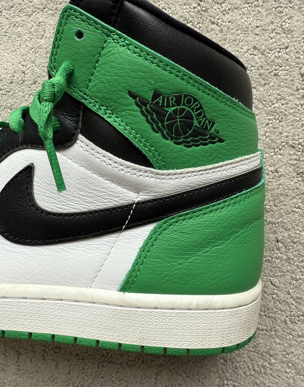 Nike Jordan 1 Retro High OG Lucky Green - US Mens Size 11 Size US 11 / EU 44 - 4 Thumbnail