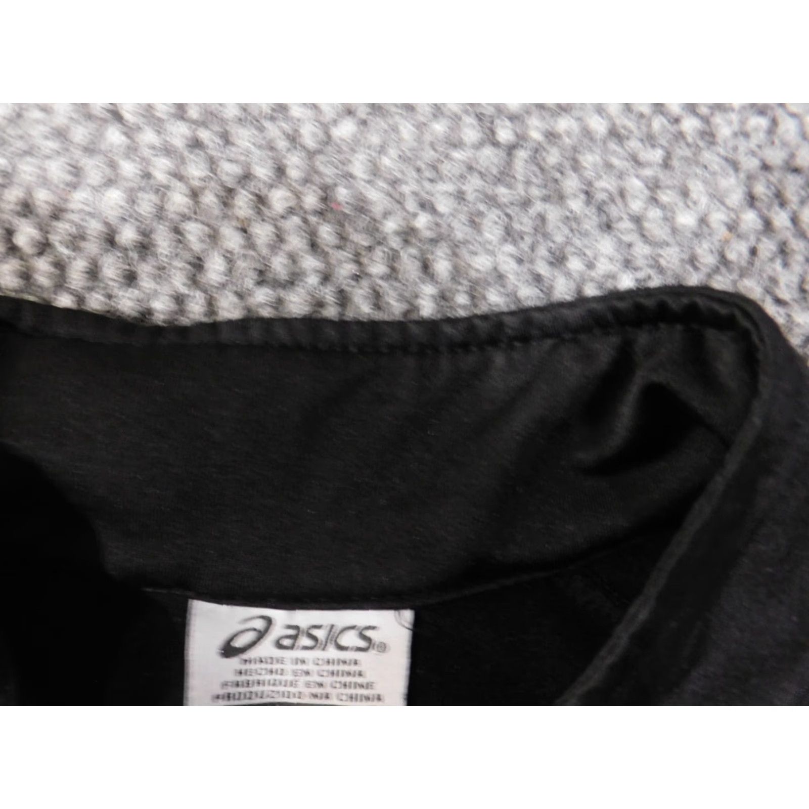 Asics ASICS Sweatshirt Pullover Mens M Black 1/4 Zip Stretch Logo Mock Neck Knit Cotton Polyester Warm Sports Fashion Mens Regular Slimmed Size US M / EU 48-50 / 2 - 5 Thumbnail