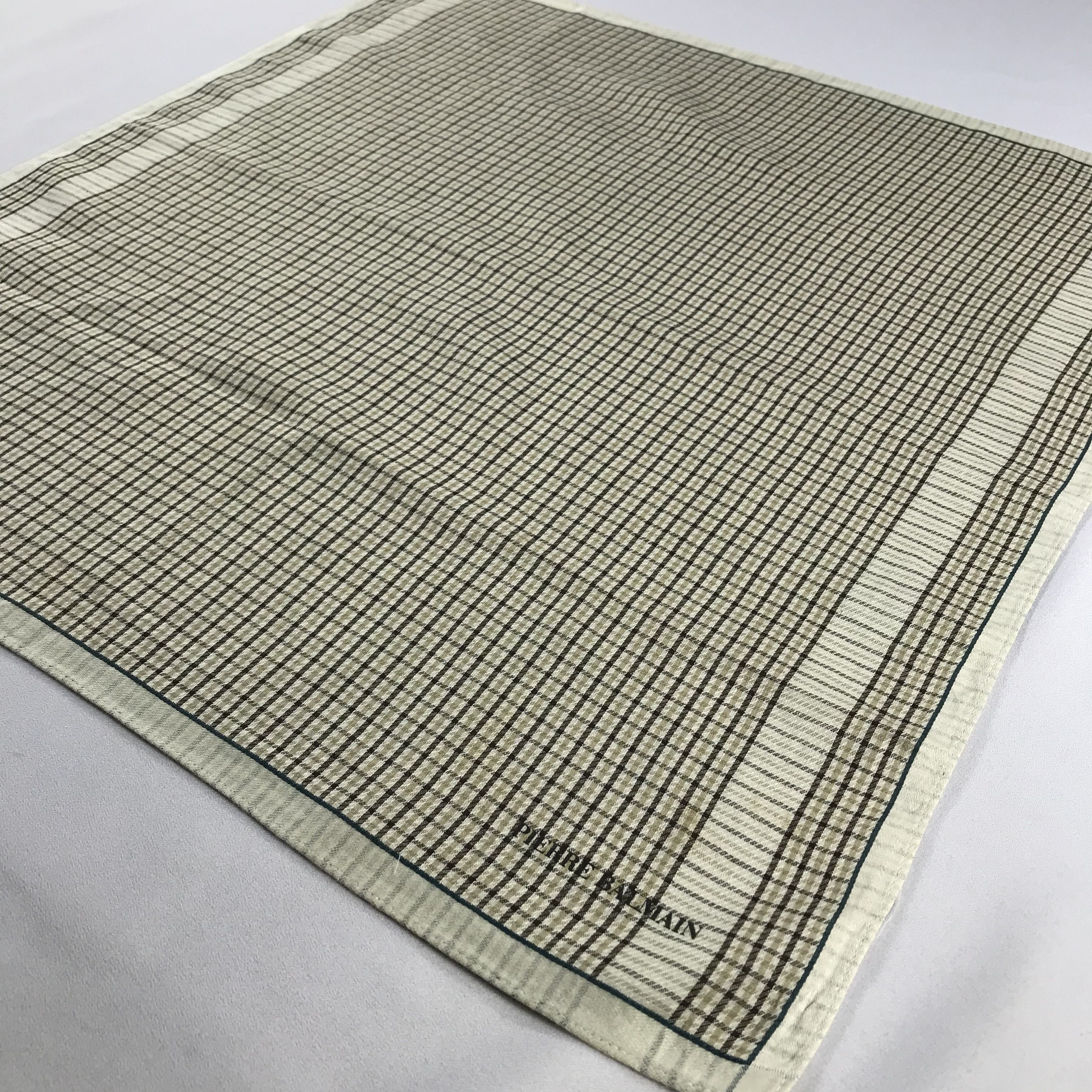 Pierre Balmain Pierre Balmain Handkerchief / Bandana / Neckerchief C795 Size ONE SIZE - 4 Thumbnail
