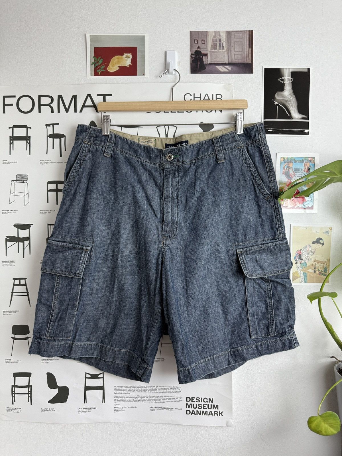 Tommy Hilfiger × Vintage Vintage y2k Tommy Hilfiger baggy denim cargo shorts 36 skate Size US 36 / EU 52 - 1 Thumbnail