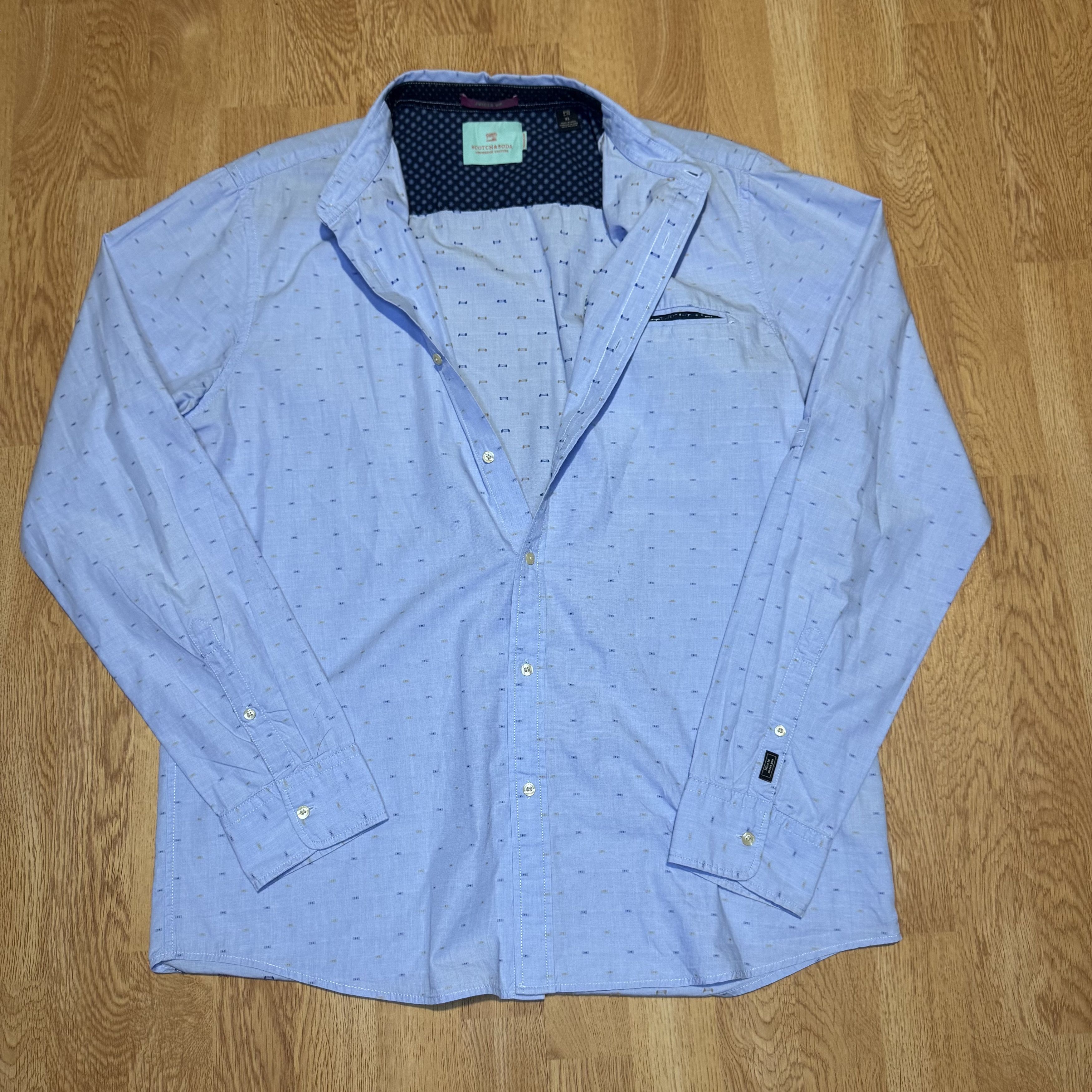 Scotch & Soda Scotch & Soda Light Blue Dotted Shirt XL Juiced Up Like New Size US XL / EU 56 / 4 - 1 Thumbnail