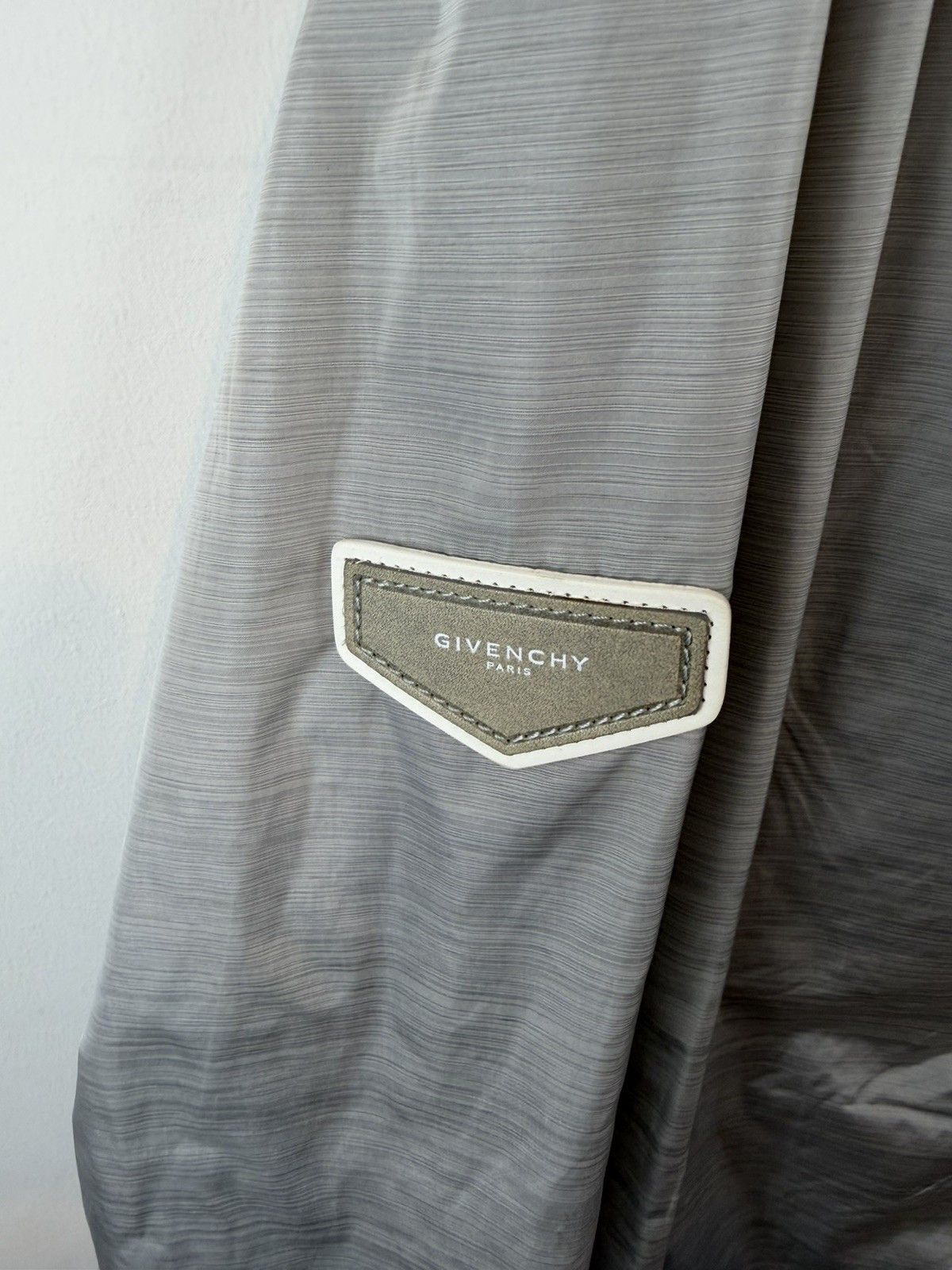 Givenchy Givenchy Lightweight Hooded Jacket - Grey Nylon - Authentic Size US L / EU 52-54 / 3 - 6 Thumbnail