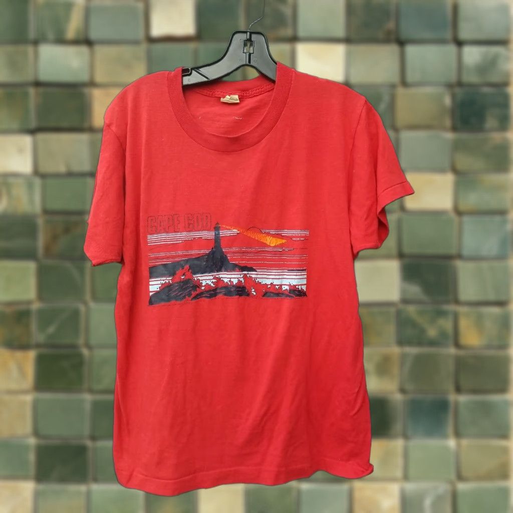Vintage VINTAGE Cape Cod Lighthouse Ocean Sea Vacation T-Shirt large Screen Stars Unisex Red Cotton Blend 1980s Graphic Tee Size US L / EU 52-54 / 3 - 1 Thumbnail