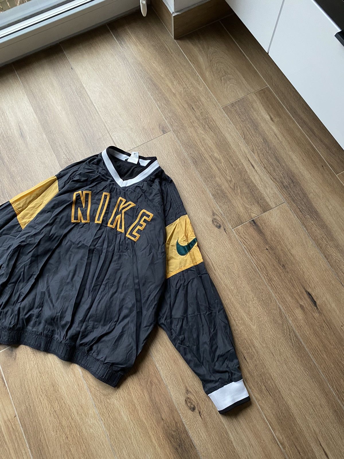 Nike Nike Vintage Sweatshirt Nylon Big Logo Japanese Avant Garde Size US M / EU 48-50 / 2 - 2 Thumbnail