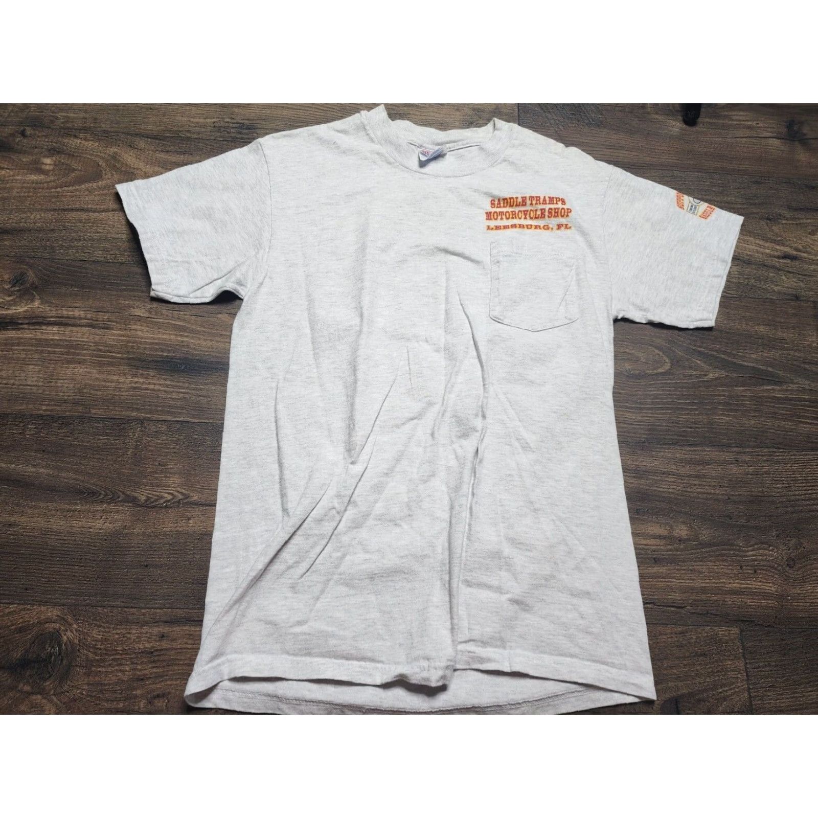 Hanes VINTAGE 90s Hanes Mens Gray Short Sleeve Pocket T Shirt Saddle Tramps Motorcycle Shop Leesburg FL Cotton M Size US M / EU 48-50 / 2 - 4 Thumbnail