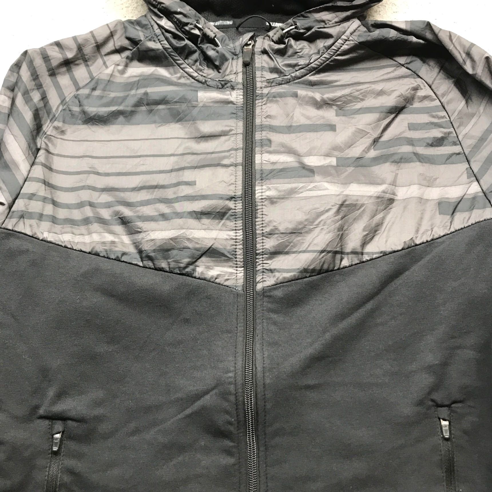 Nike Nike Windrunner Windbreaker Jacket Hoodie Mens L Black - Dri-Fit, Zip, Pockets, Logo, 585904-012 Size US L / EU 52-54 / 3 - 6 Thumbnail