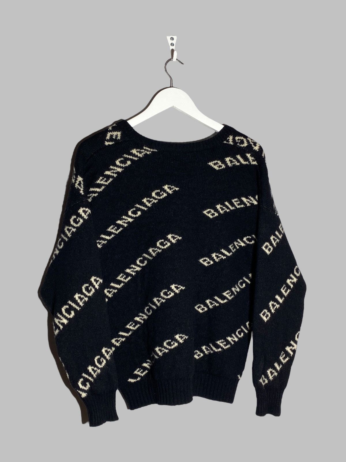 Balenciaga 🔥 BALENCIAGA LOGO KNIT SWEATER ITALY PREFALL 17 VTG VIBES Size XS / US 0-2 / IT 36-38 - 2 Thumbnail