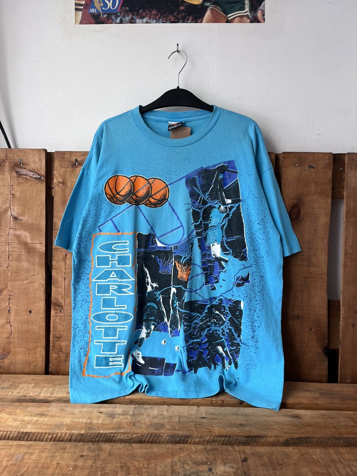 Signal Sport Vintage Charlotte aop basketball t shirt Size US XL / EU 56 / 4 - 1 Thumbnail