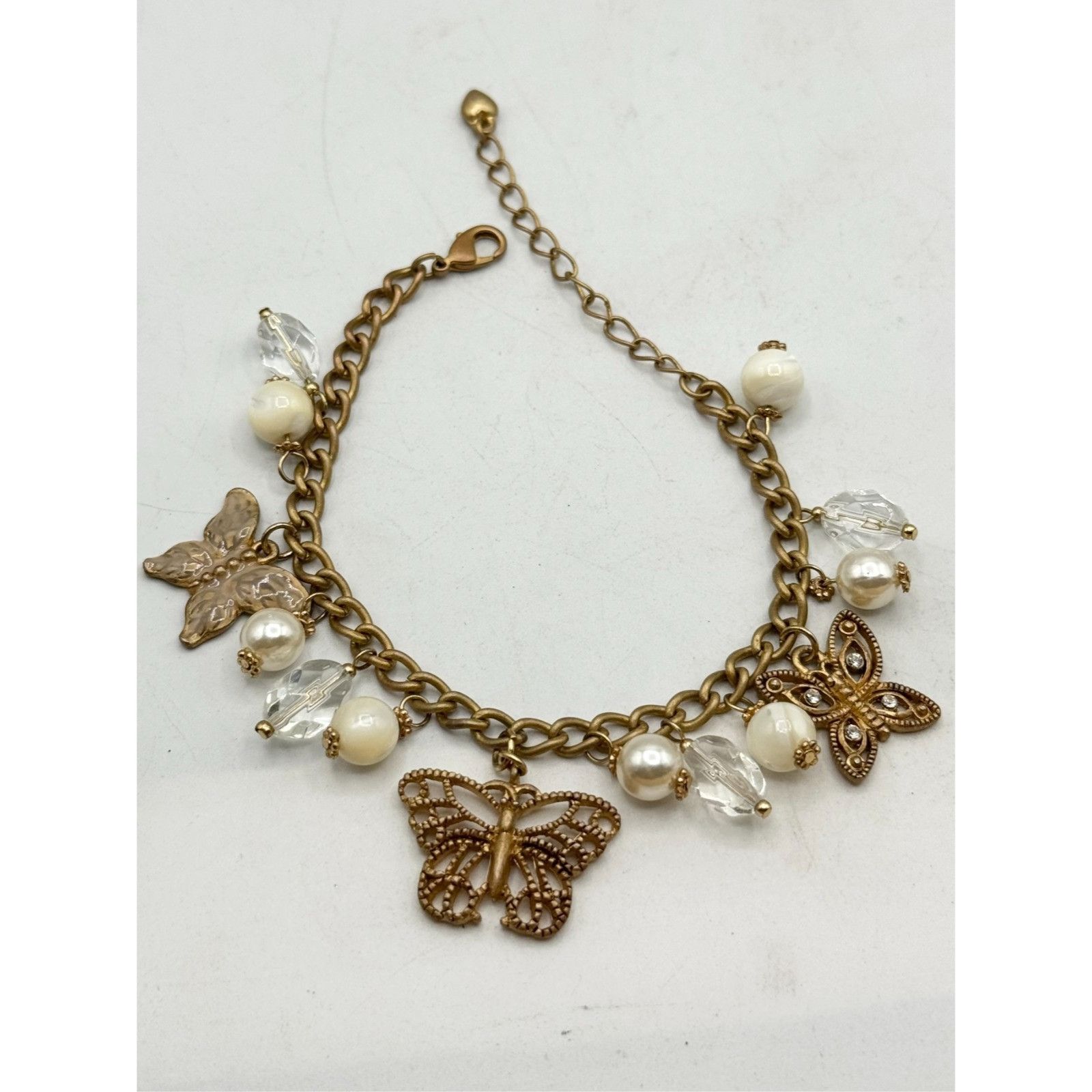 Vintage Vintage gold butterfly crystal pearl charm bracelet Size ONE SIZE - 2 Thumbnail