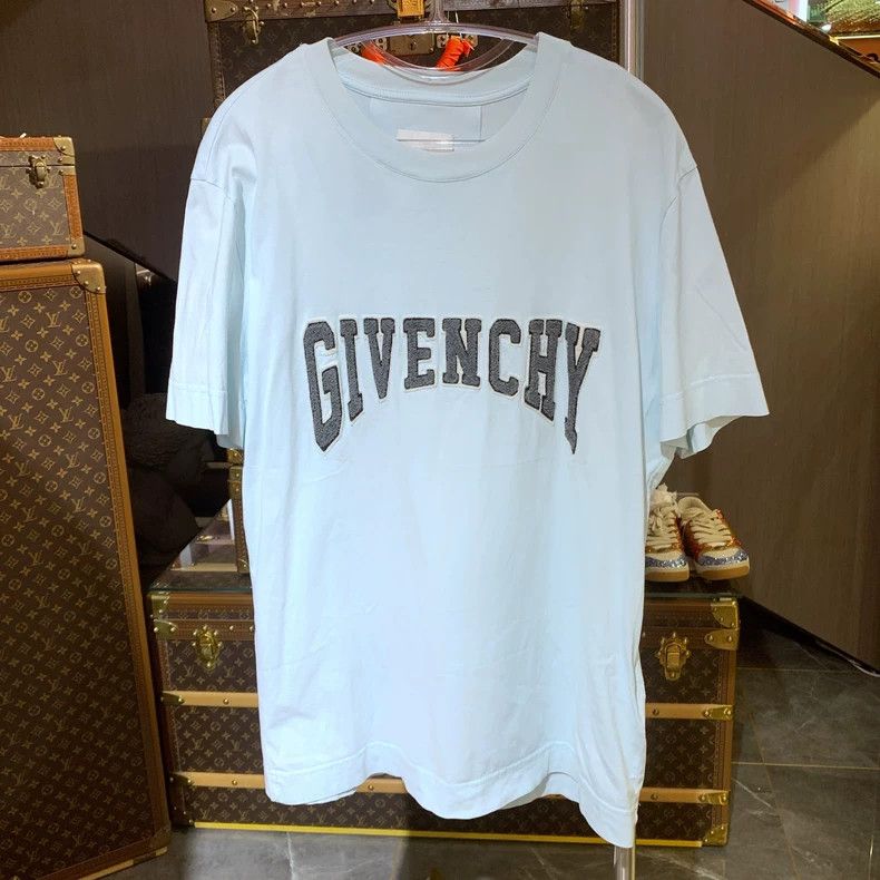 Givenchy Givenchy 98/100 New Authentic T-Shirt (Blue Men's Wear) Size US L / EU 52-54 / 3 - 1 Thumbnail