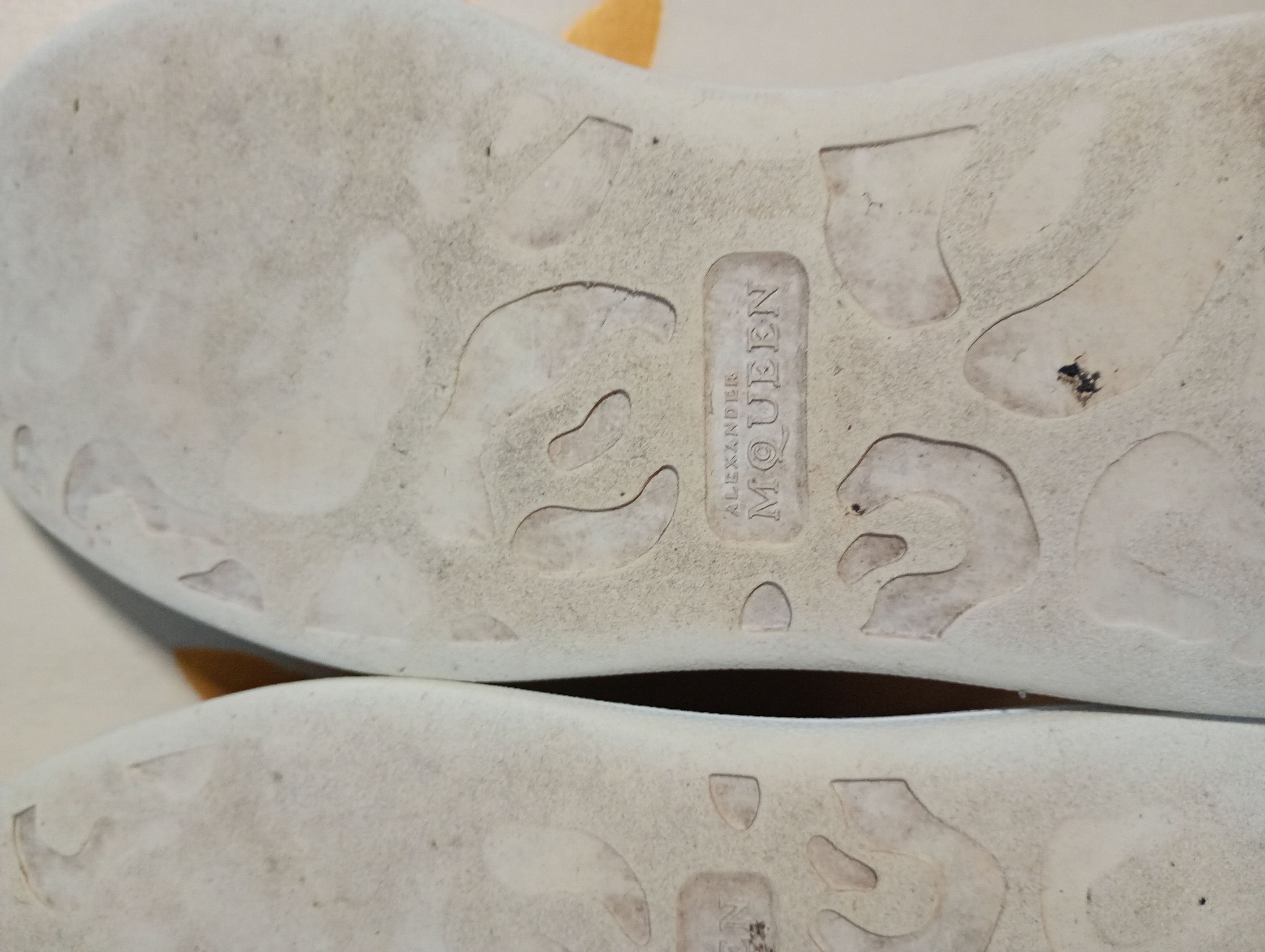 Alexander McQueen Alexander McQueen Sneakers Size US 8 / EU 41 - 15 Thumbnail