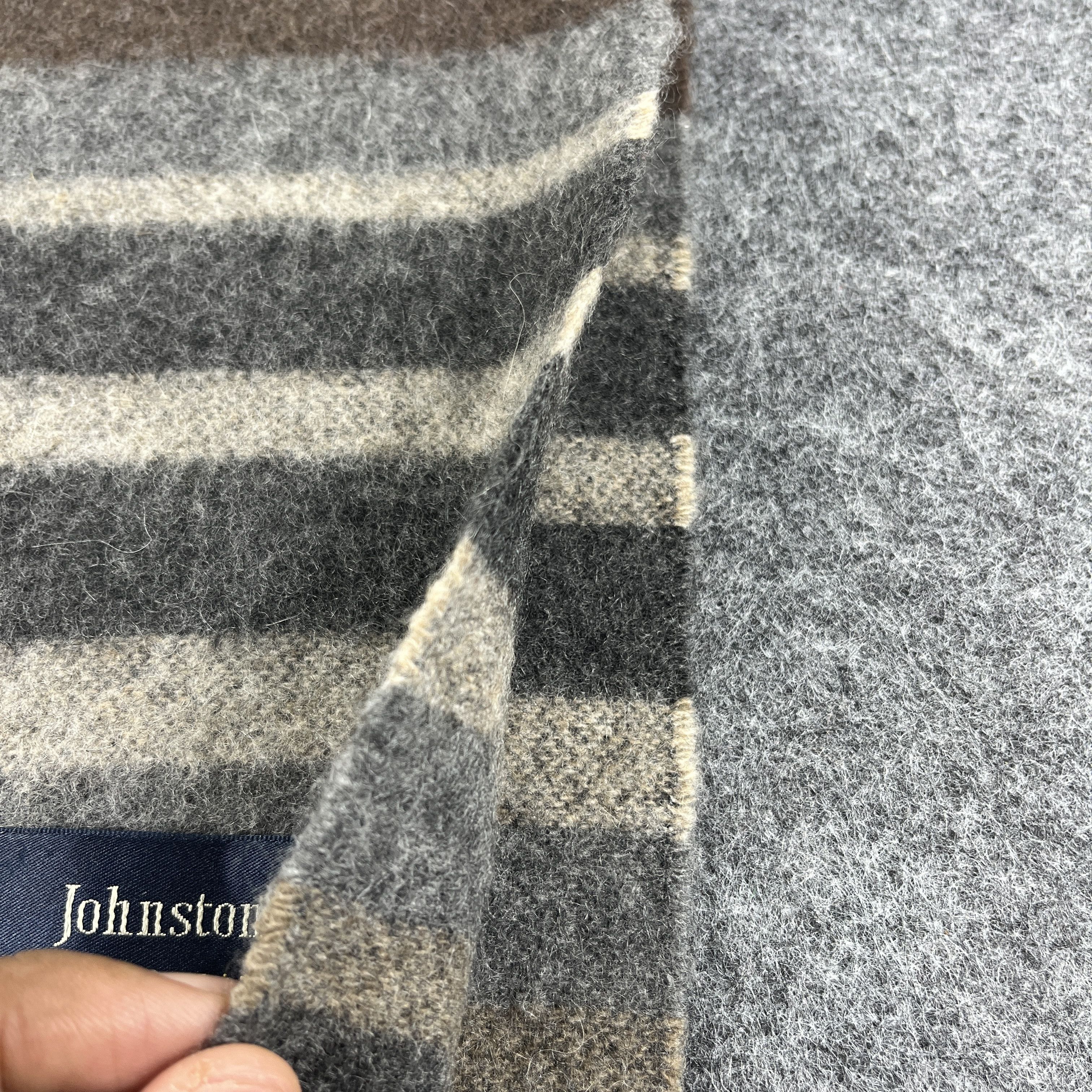 Johnstons Of Elgin × Vintage Johnstons Of Elgin Scarf / Muffler / Neckwear T1062 Size ONE SIZE - 7 Thumbnail