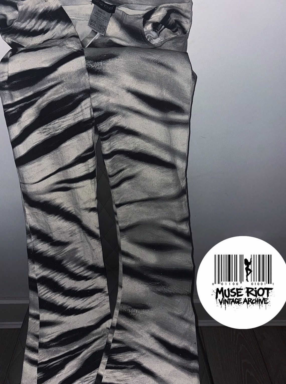 Bebe Zebra Print Bebe Jeans Size 27" / US 4 / IT 40 - 1 Thumbnail