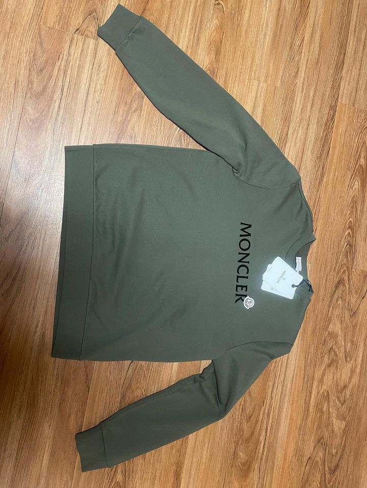 image of Moncler Logo Patch Sweater in Olive, Men's (Size 2XL)