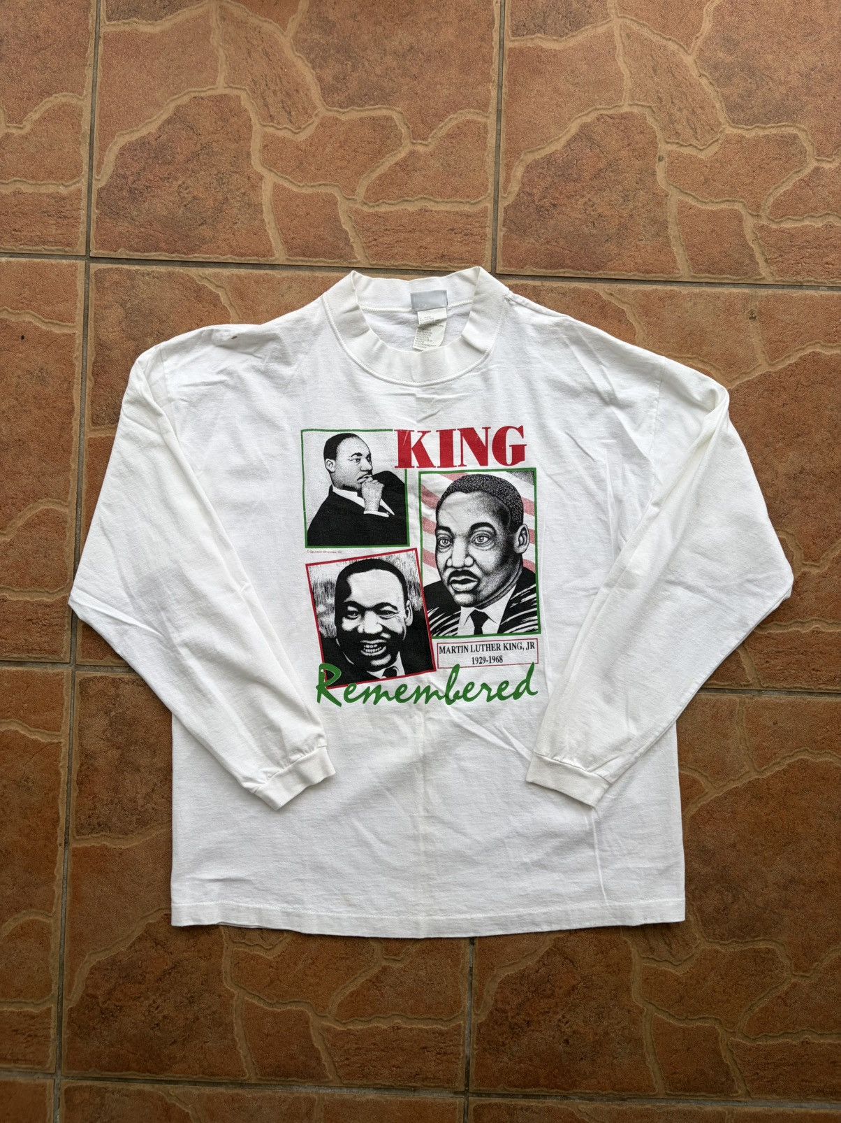 Basic Editions Vintage MLK Jr. long sleeve shirt Size US L / EU 52-54 / 3 - 1 Thumbnail